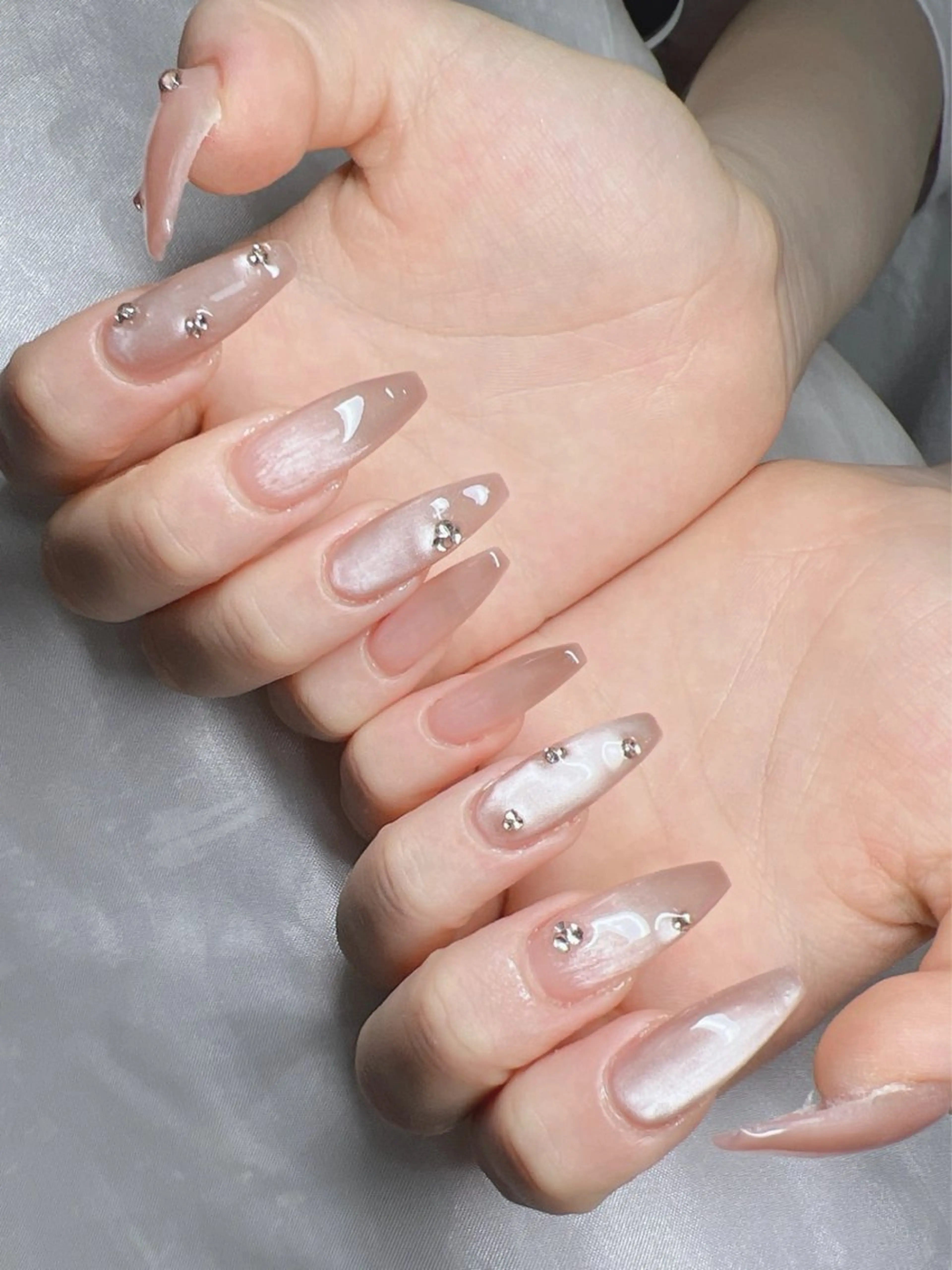 ネイル 長さ出し グラデーション キラキラネイル マグネットネイル ニュアンスネイル ハンドネイル Lee Nails チップ長さだし専門店のネイルデザイン