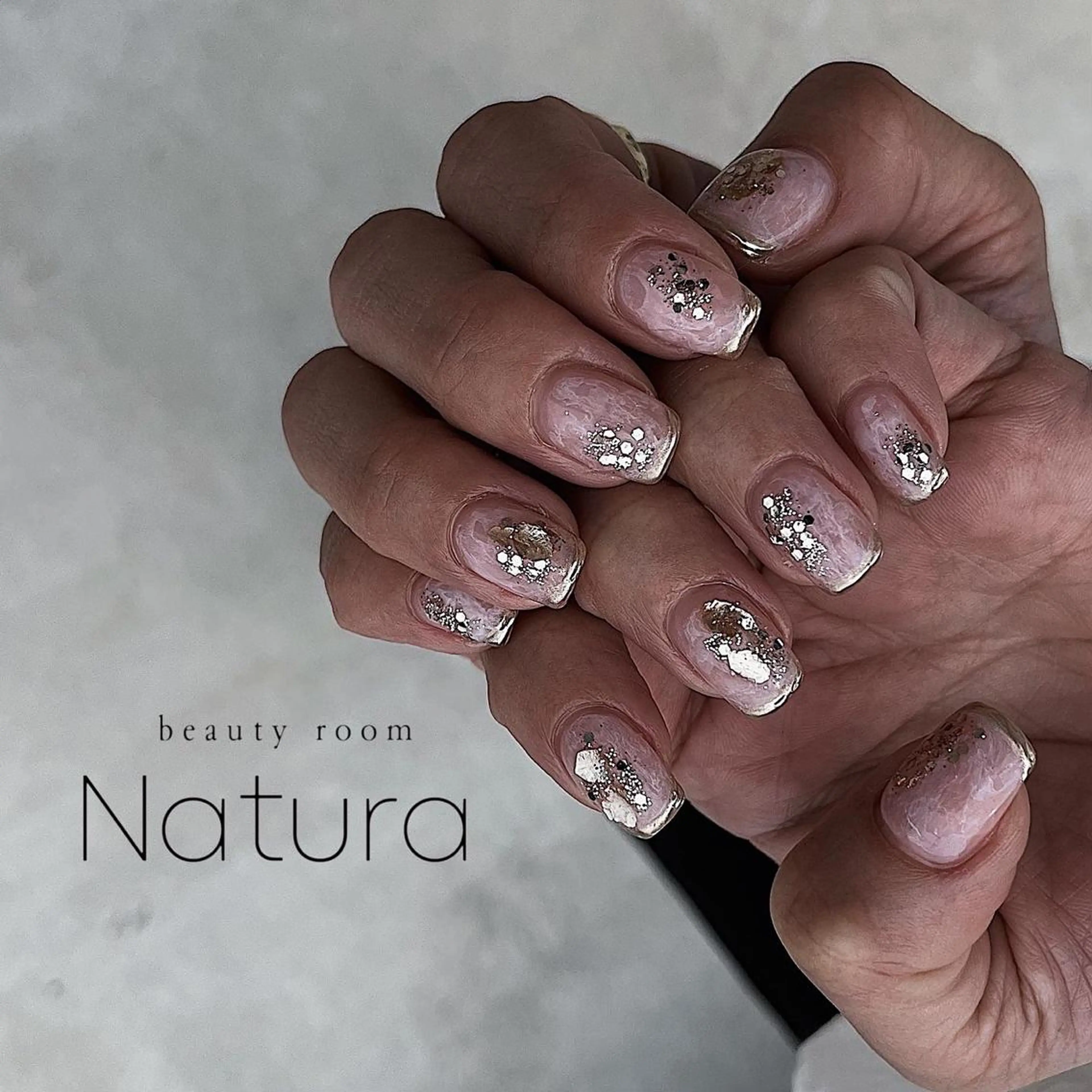 ネイル マツエク・マツパ アイブロウ ハンドネイル beautyroom Naturaのネイルデザイン