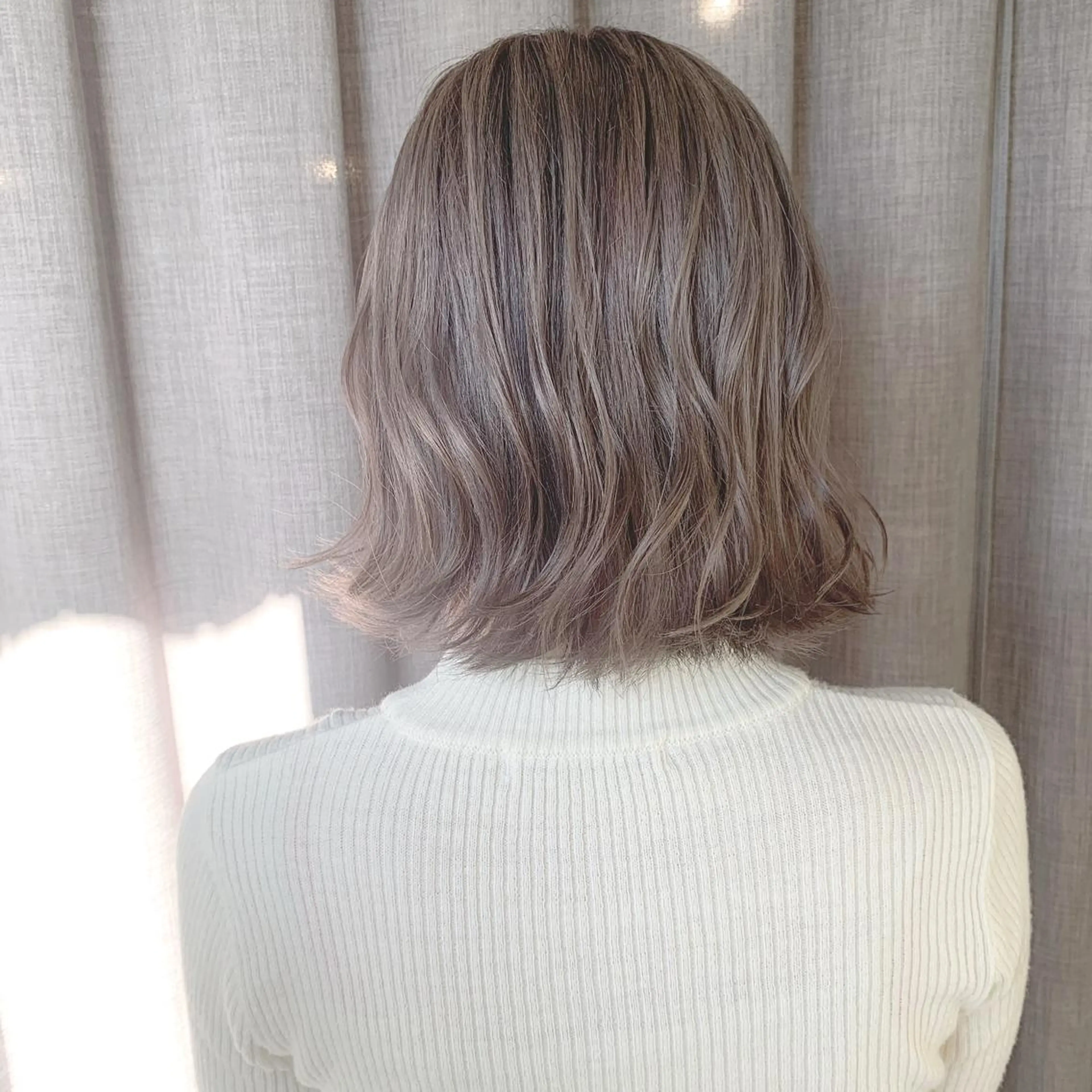 ミディアム etore 矢場町 南沙希のヘアスタイル