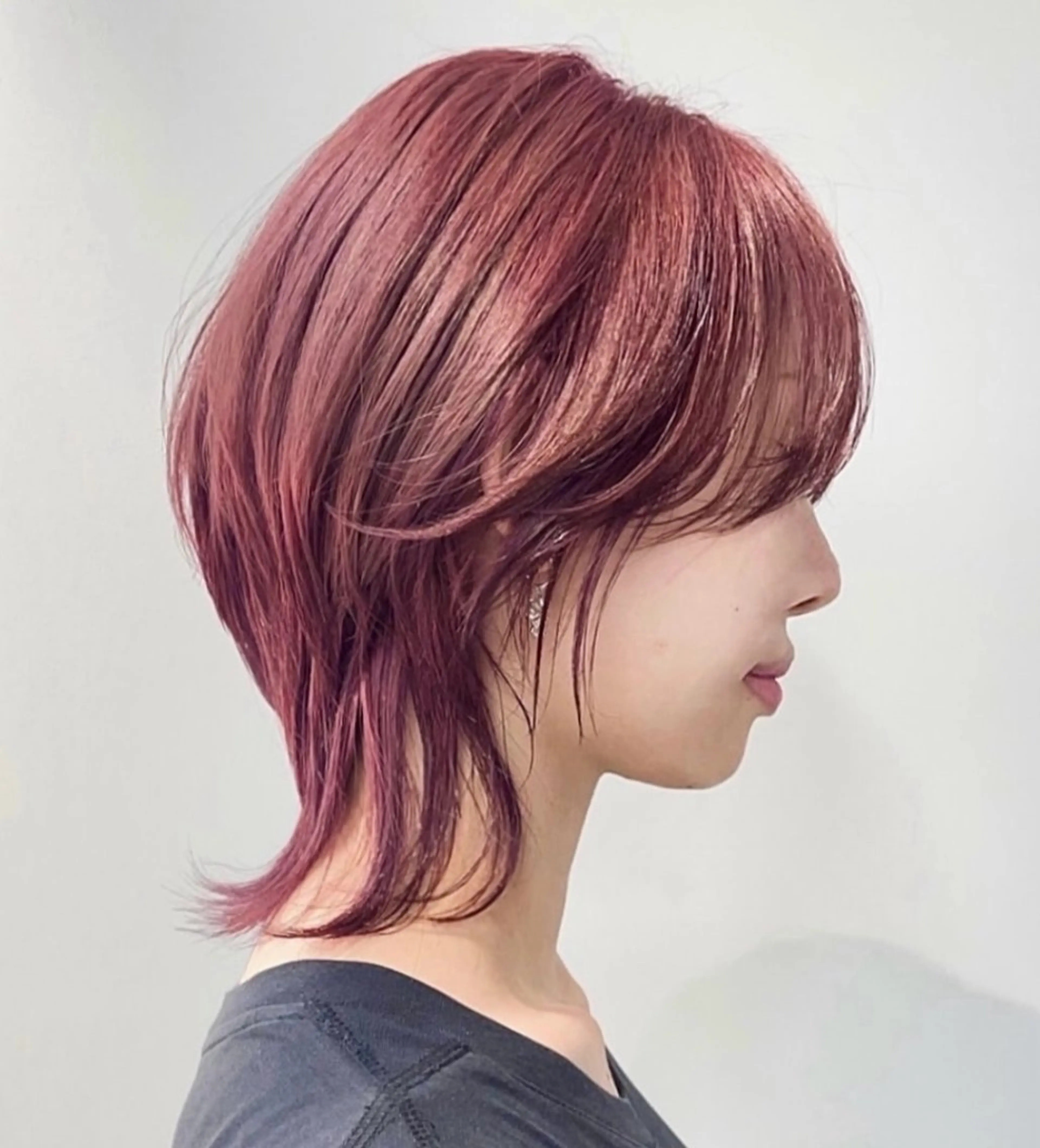 ショート ハイトーン/艶カラー 𝐧𝐨𝐚のヘアスタイル