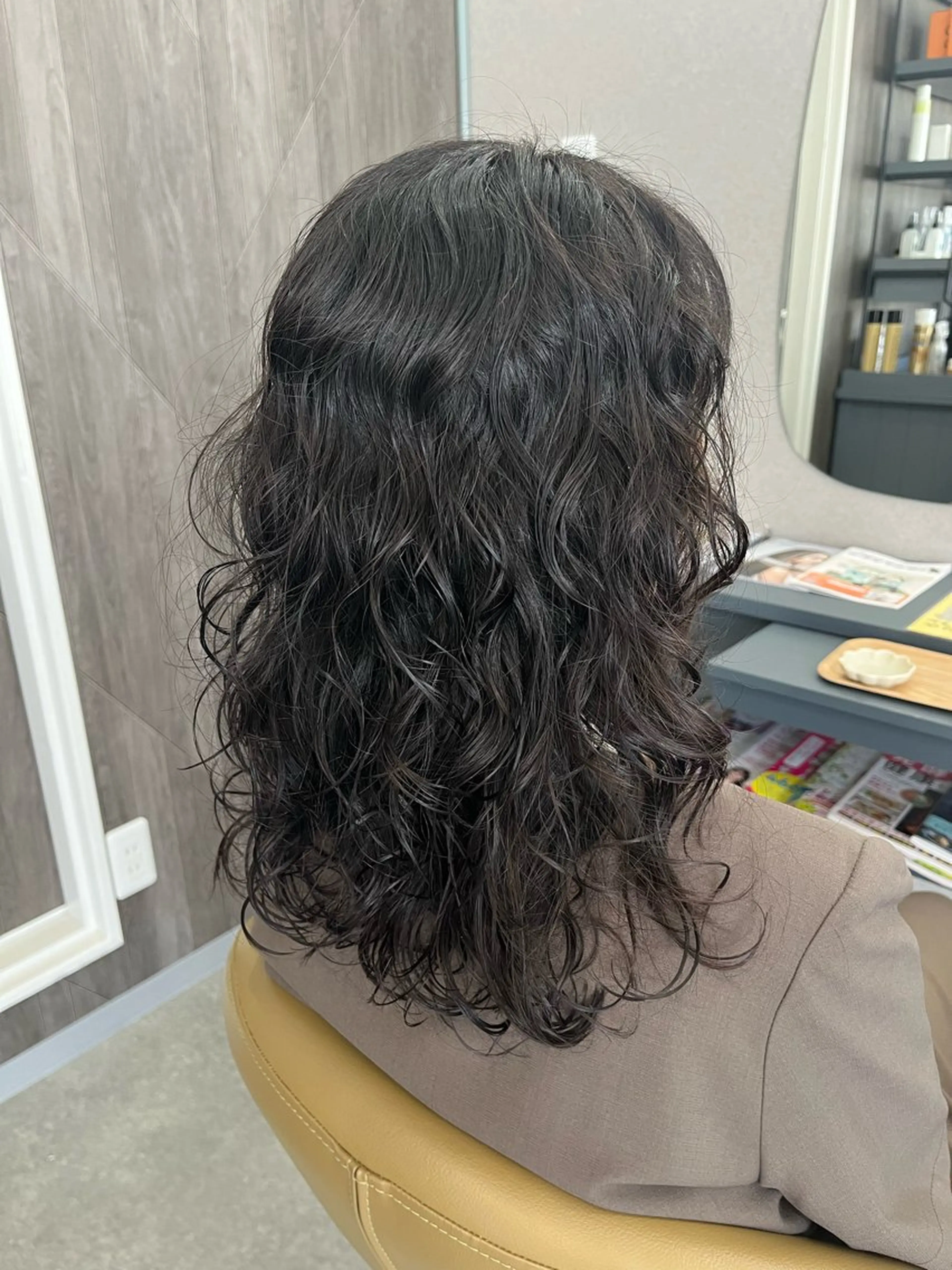 ミディアム パーマ ミディアムパーマ パーマ 岩崎 惠子のヘアスタイル