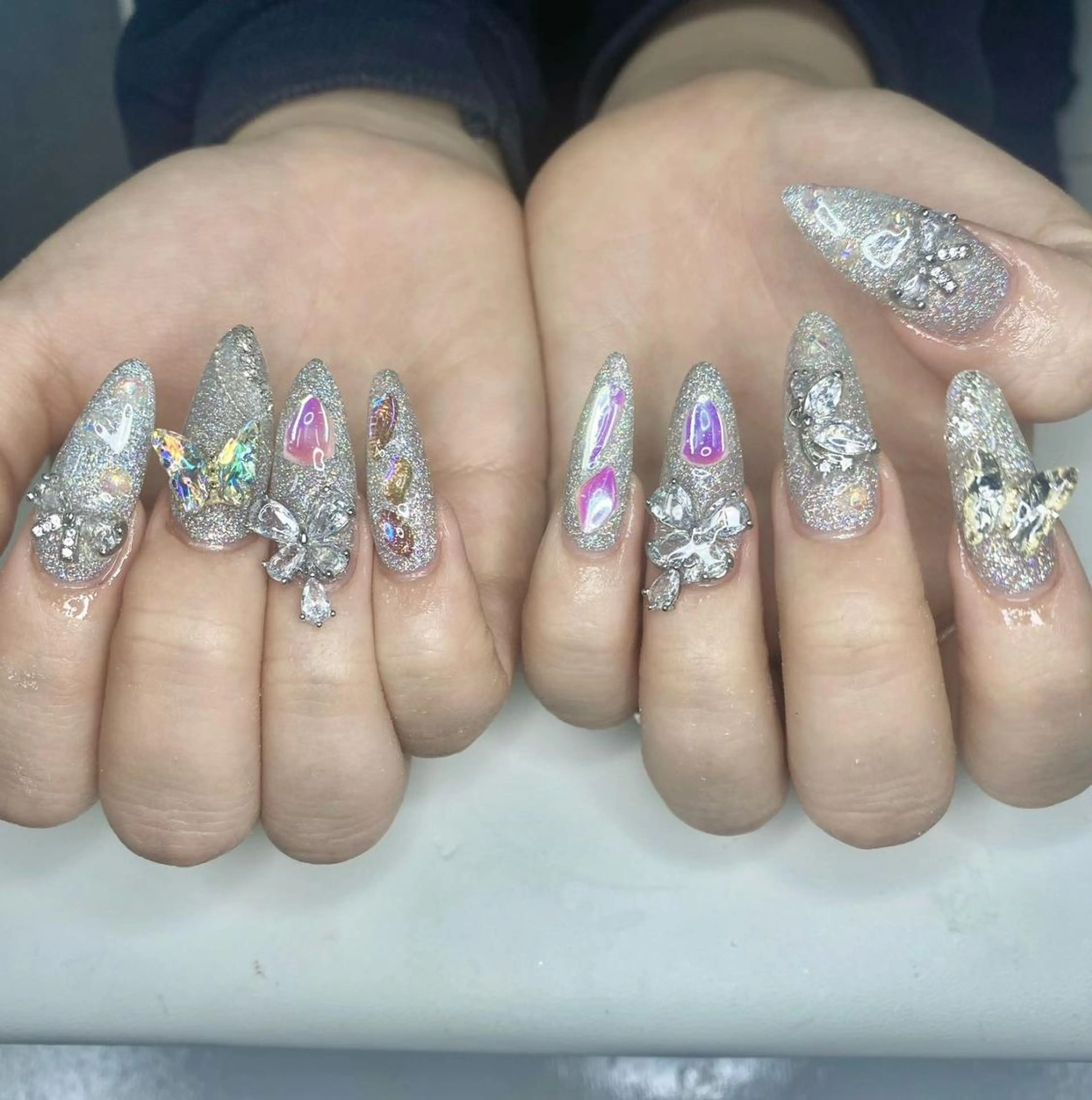 ネイル アートネイル 長さ出し ネイルチップ Queens テイのネイルデザイン