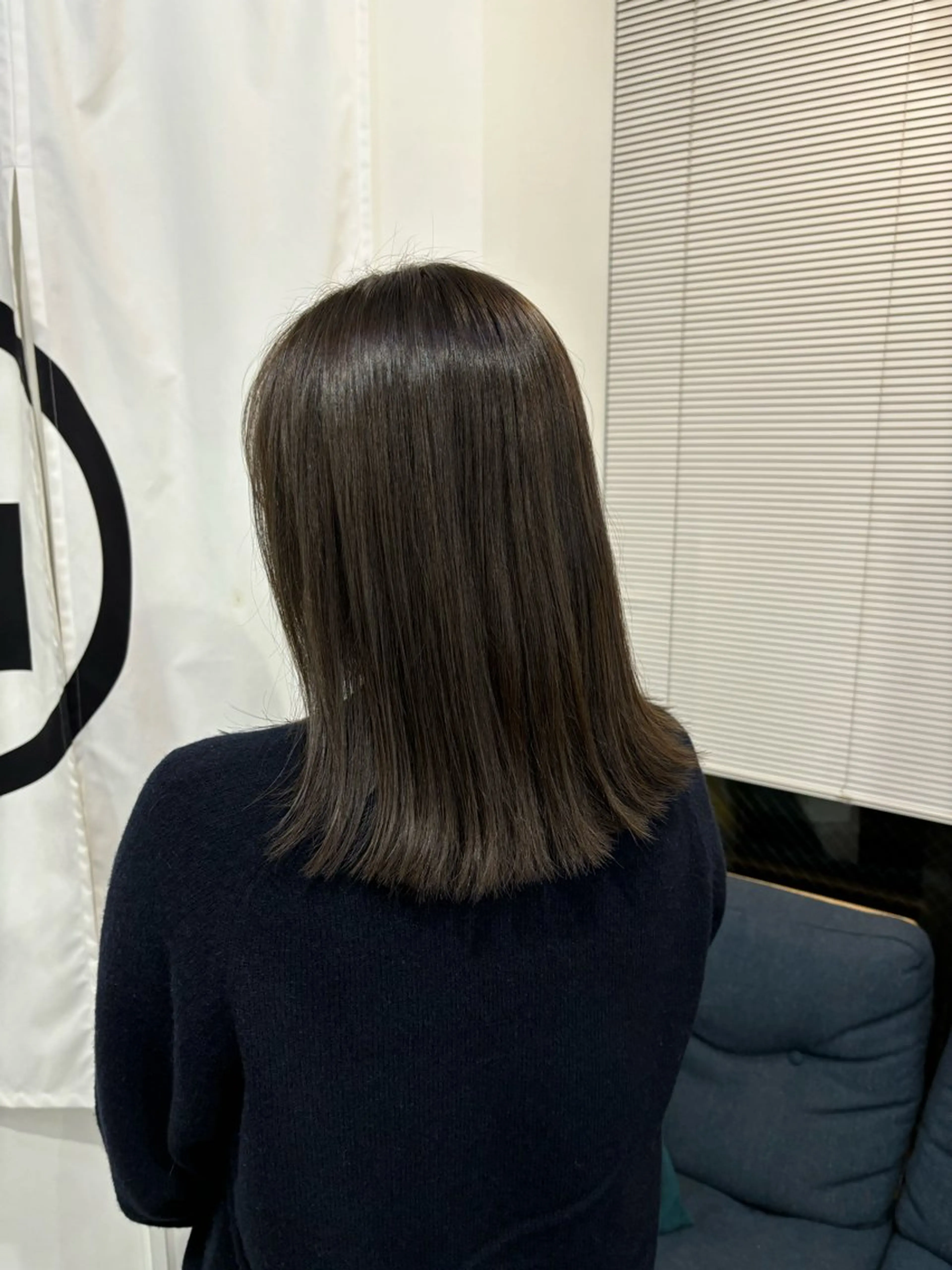 ミディアム カラー ベージュカラー オリーブベージュ 亜海 /縮毛矯正のヘアスタイル
