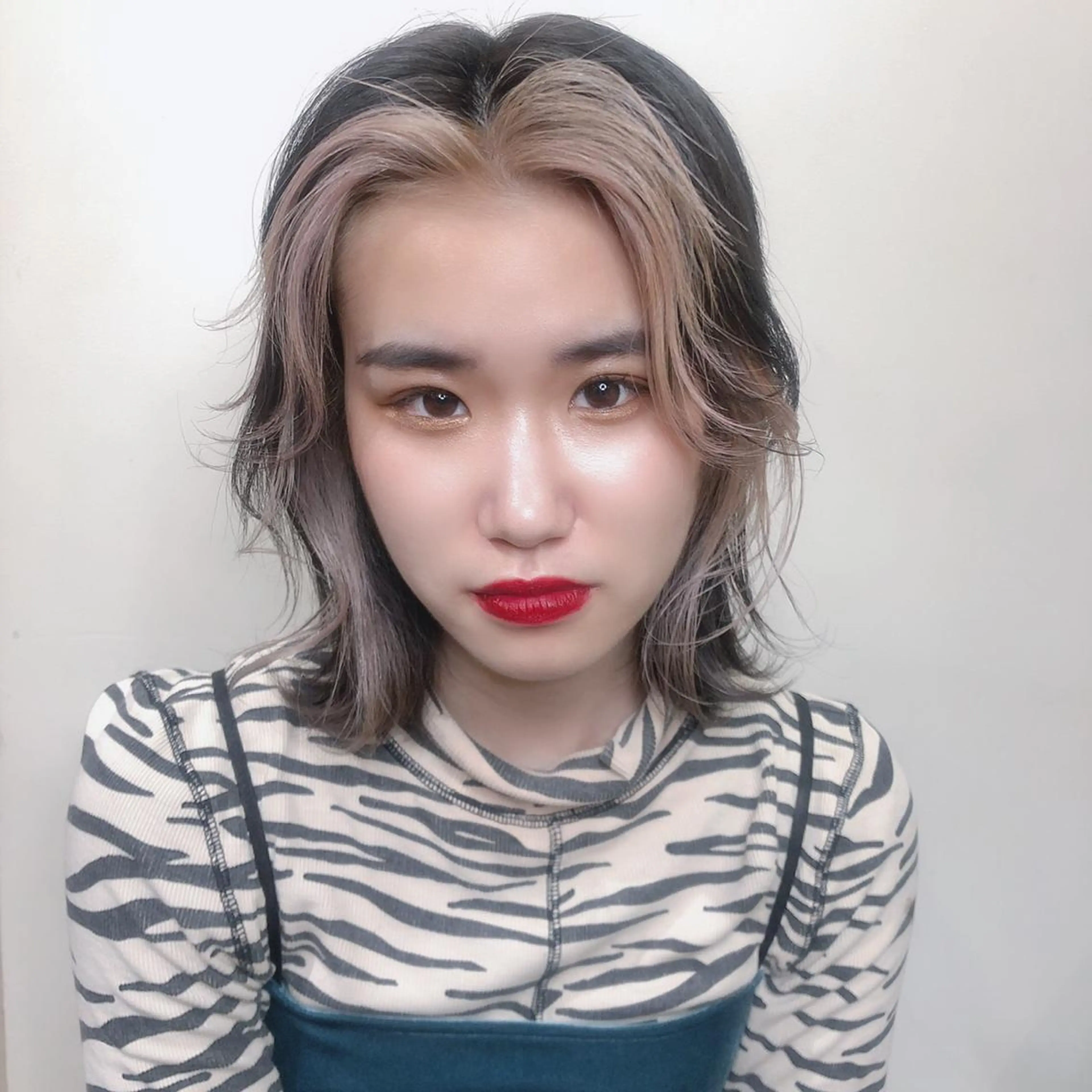 ミディアム カラー カット ヘアカラー パーマ 🇰🇷カルマパーマ kaito🇰🇷のヘアスタイル