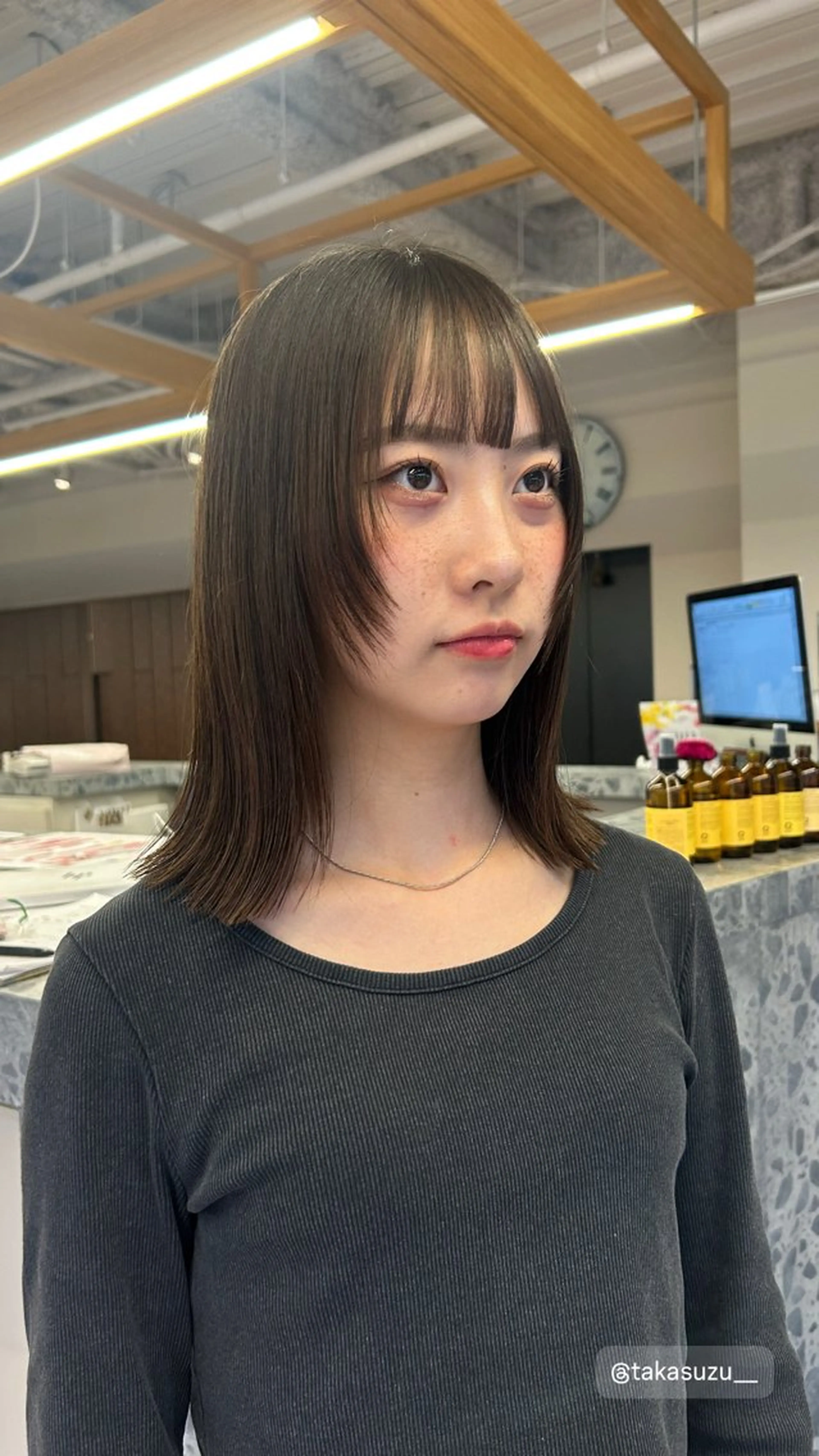 セミロング 顔まわりレイヤー 顔周りカット レイヤーカット MASHU chayamachi店所属・【梅田美容室】 似合わせカット サヤのヘアスタイル