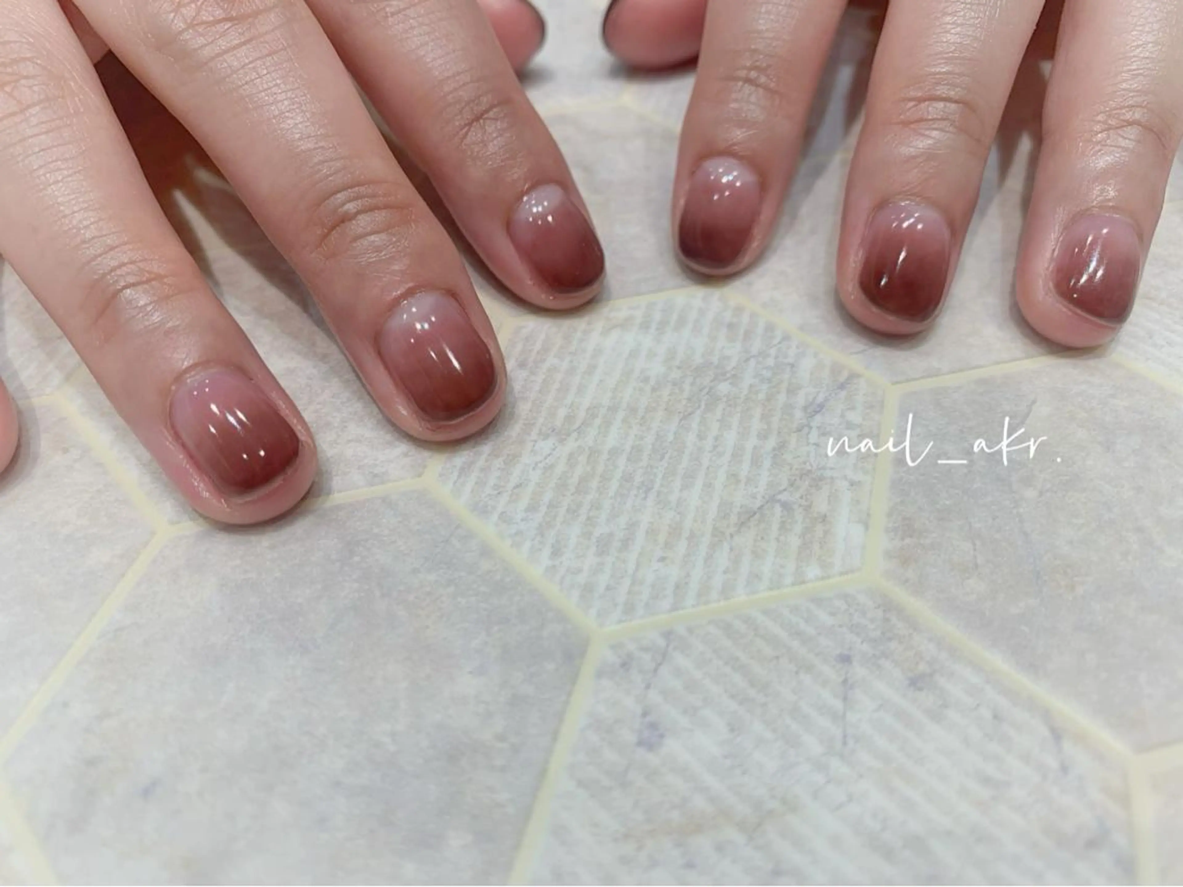 ネイル ブラウン グラデーション nailAVANCE akariのネイルデザイン