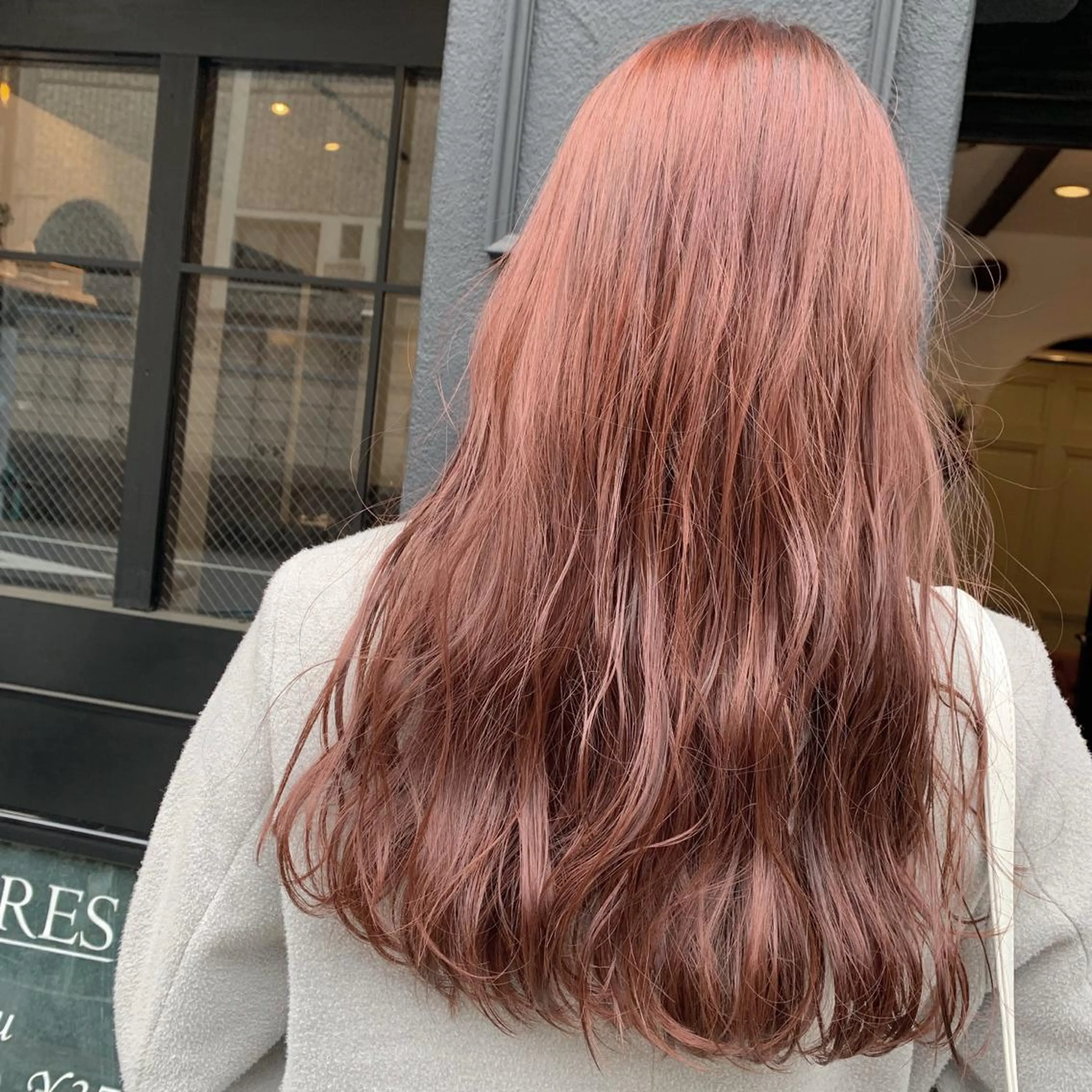 カラー ピンクカラー SALOWIN新潟万代所属・緑川 瑞穂のヘアスタイル