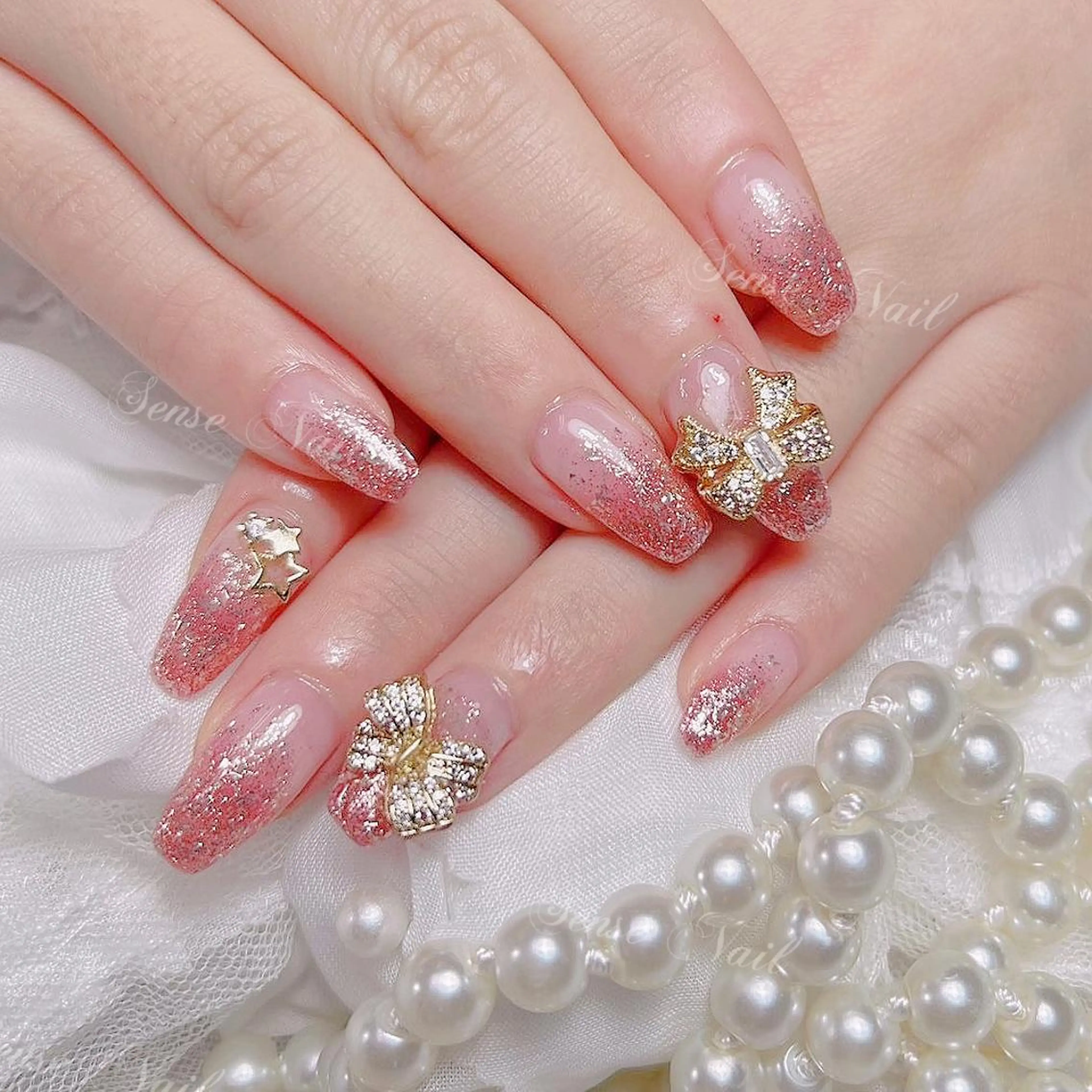 ネイル ハンドネイル ハンドケア Queening 🦋のネイルデザイン