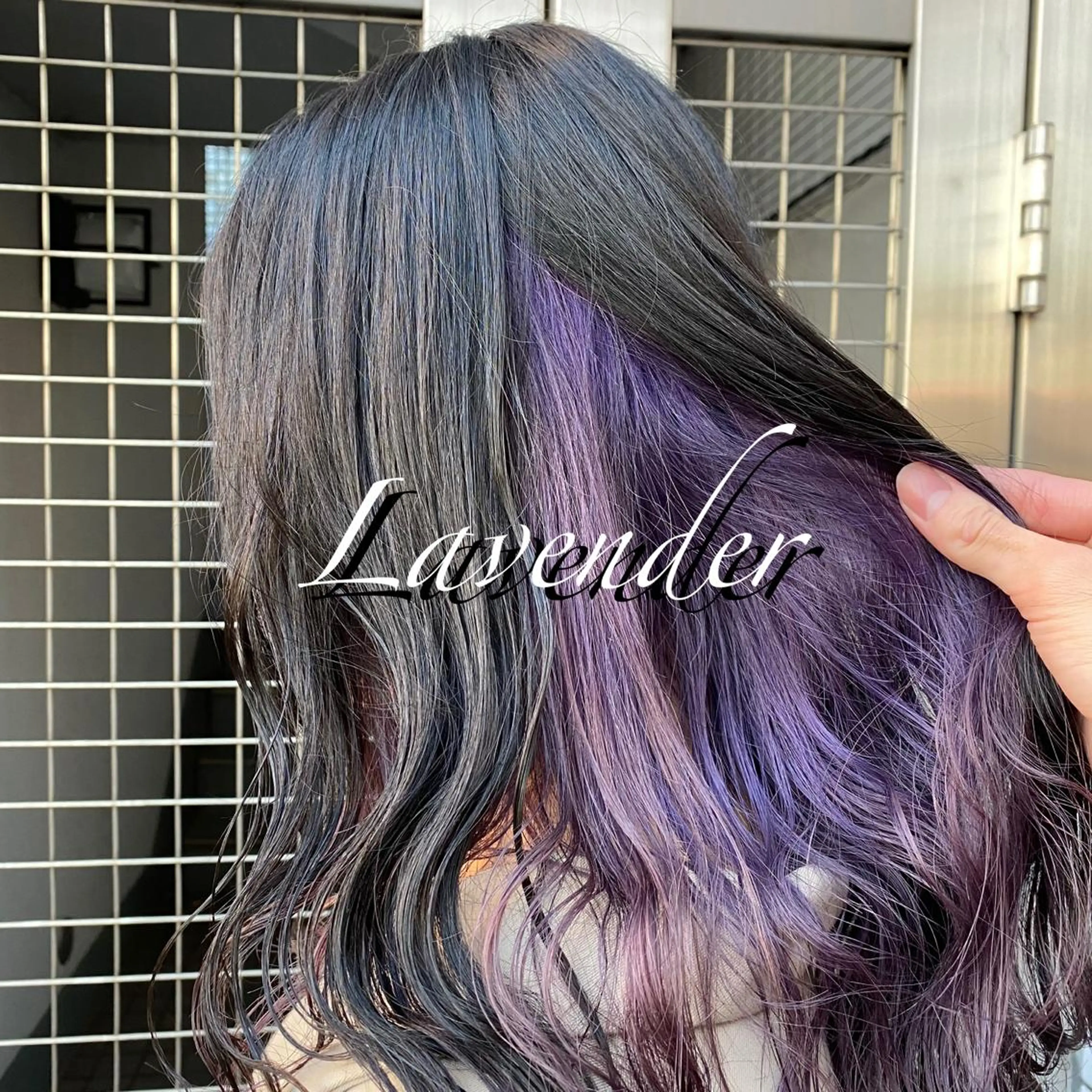 ロング カラー ラベンダーカラー レイヤーカット/ 前髪顔周りカットのヘアスタイル