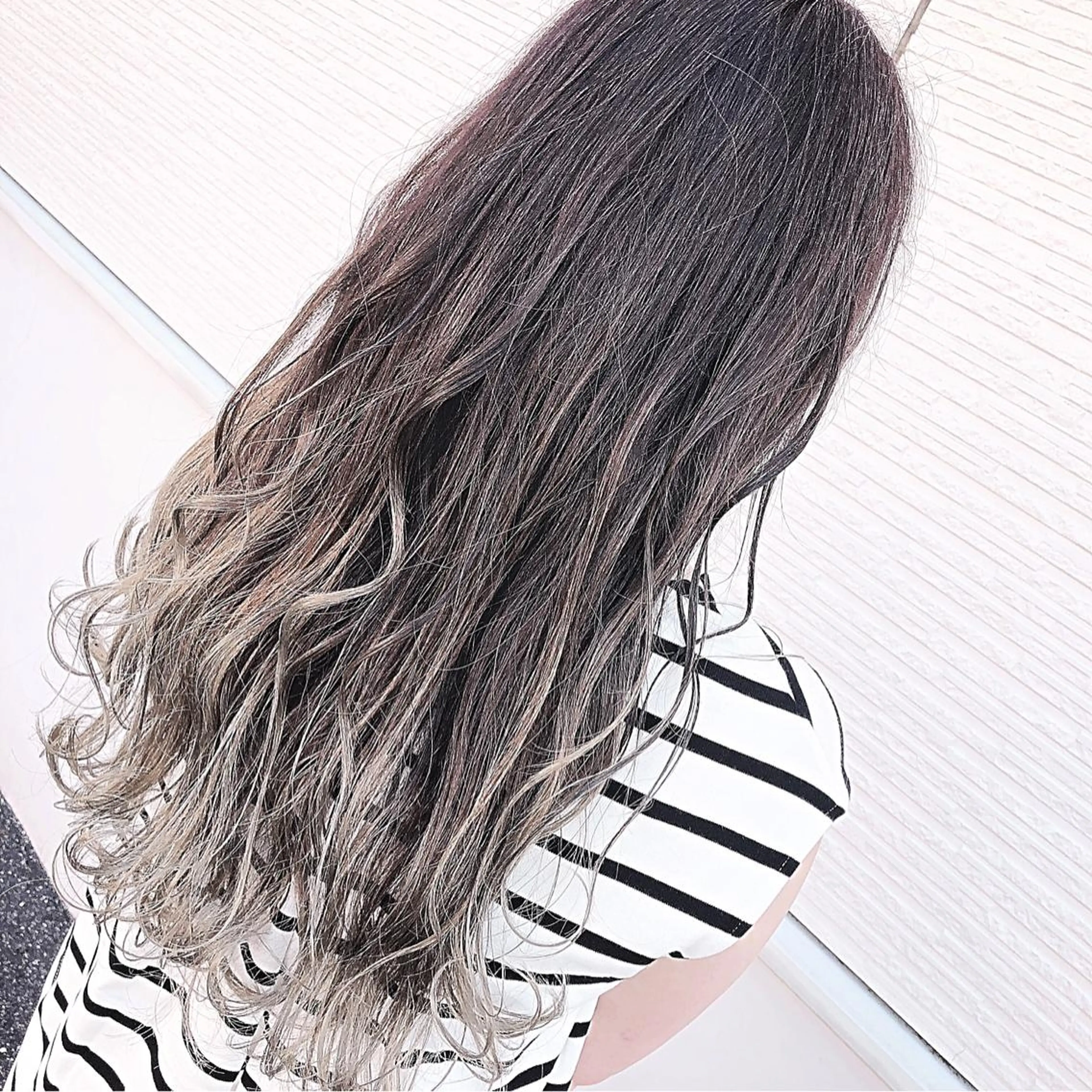 セミロング カラー グレージュ 名畑 裕貴のヘアスタイル