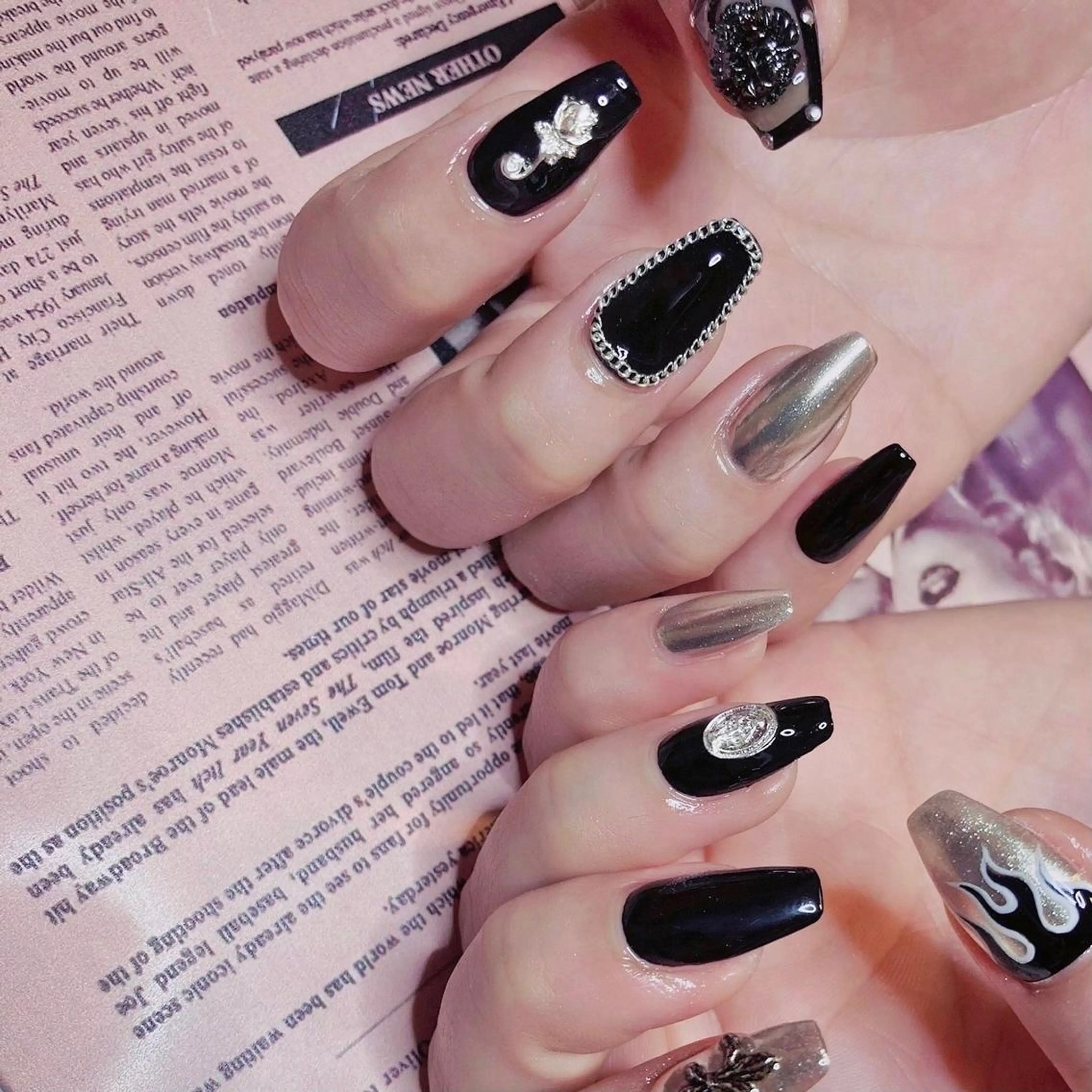 ネイル NOIROUGE所属・NOI ROUGEのネイルデザイン