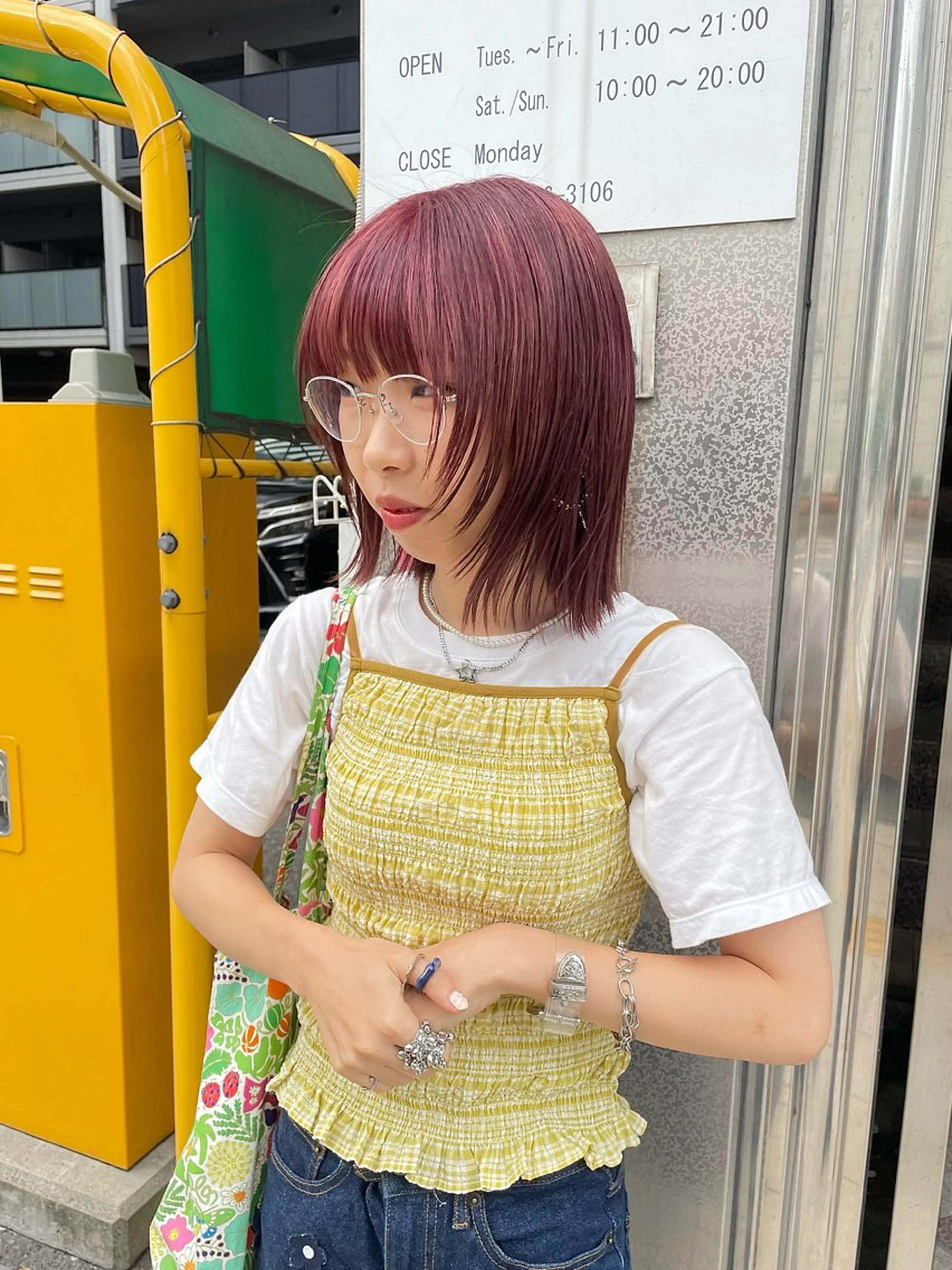 ミディアム カラー ヘアアレンジ ブリーチ 顔周りカット レイヤーカット 西岡 幸穂のヘアスタイル