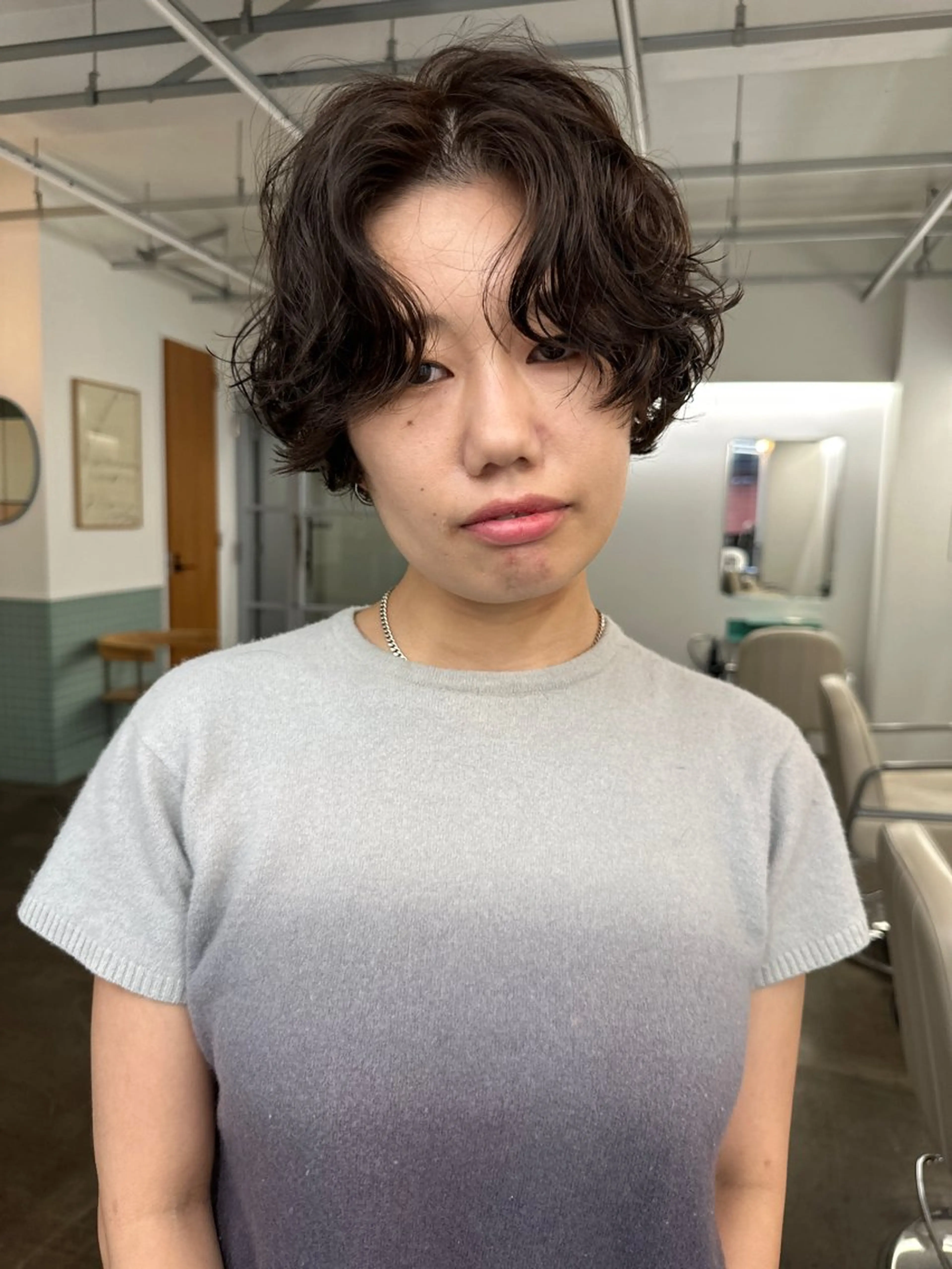 ショート カラー パーマ カット ヘアカラー パーマ ボブ/レイヤー/ケア パーマ/透明感カラーのヘアスタイル