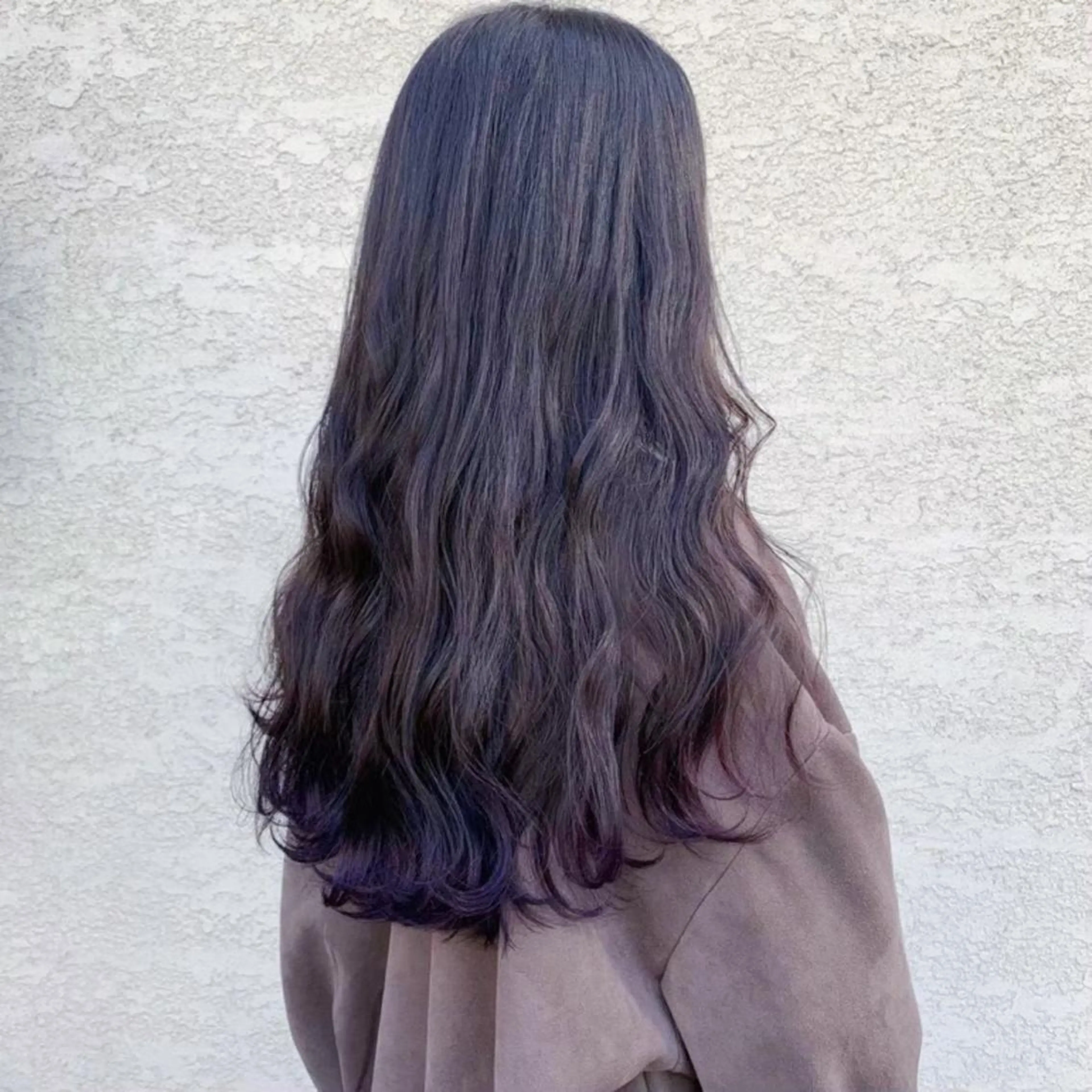 ロング カラー ヘアアレンジ バイオレットカラー 韓国風ヘア ヘアカラー トリートメント 韓国×巻ける髪質改善 💍maki💍のヘアスタイル