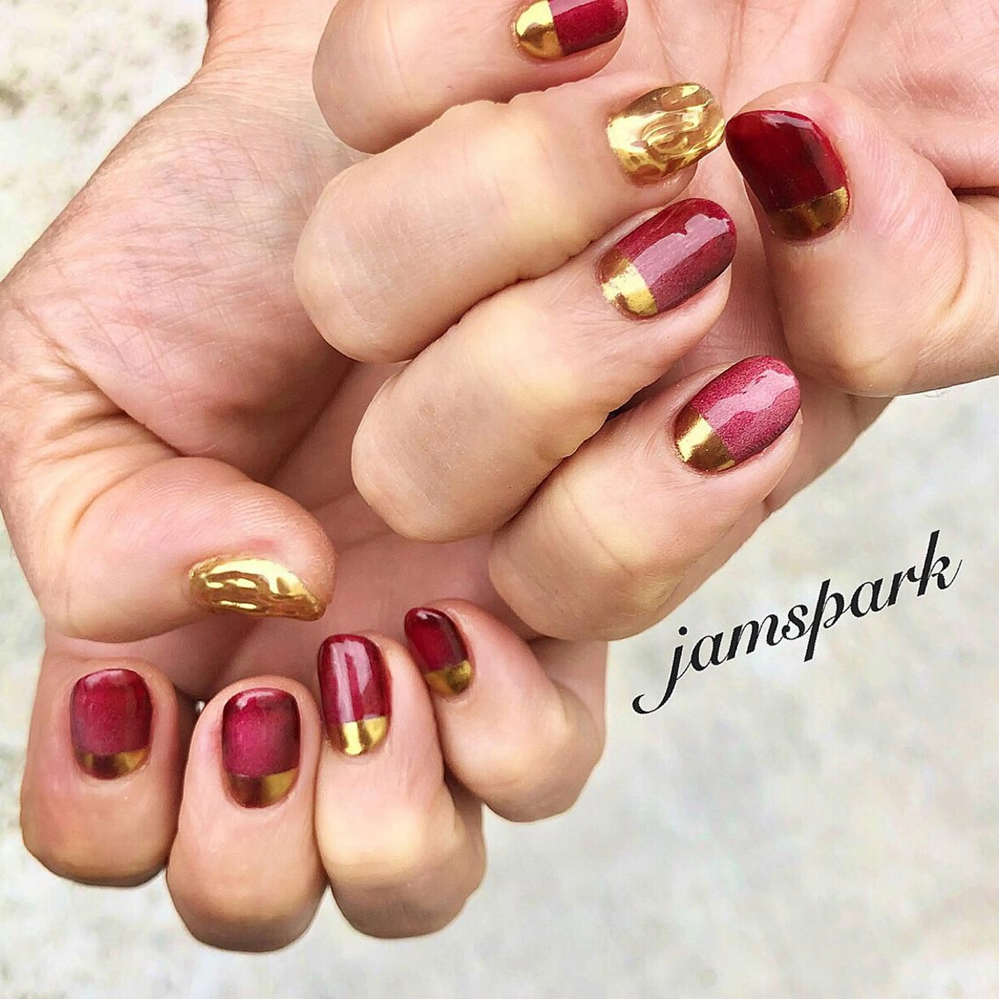 ネイル ボルドー 成人式 フレンチネイル ジェルネイル ゴールド ハンドネイル jamspark ✨のネイルデザイン