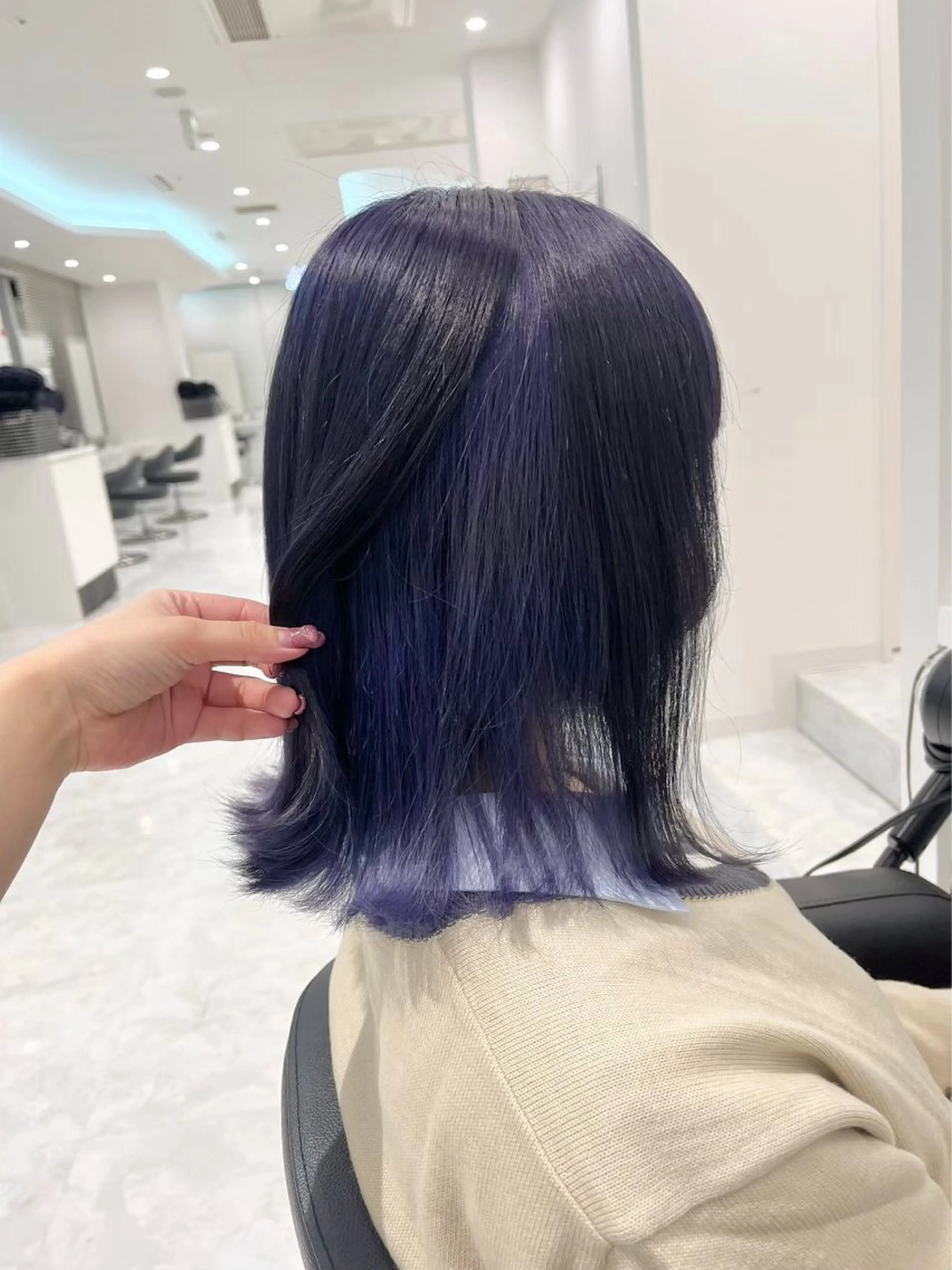 セミロング ヘアカラー トリートメント ヘッドスパ ヘアセット 🩵ダメージレス艶感 ハイトーン🩷のヘアスタイル
