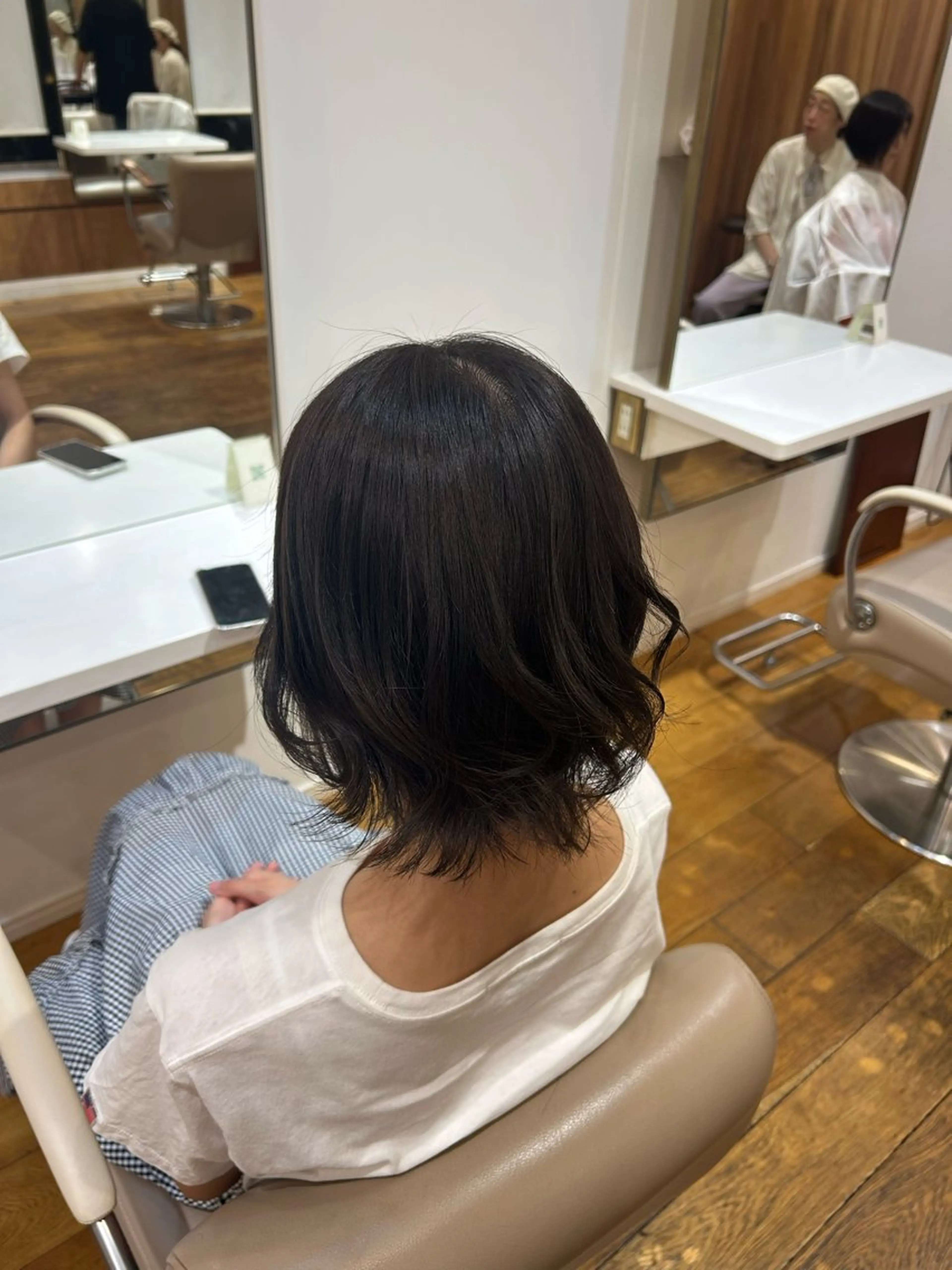 ショート カラー ヘアカラー 根本 琴子のヘアスタイル
