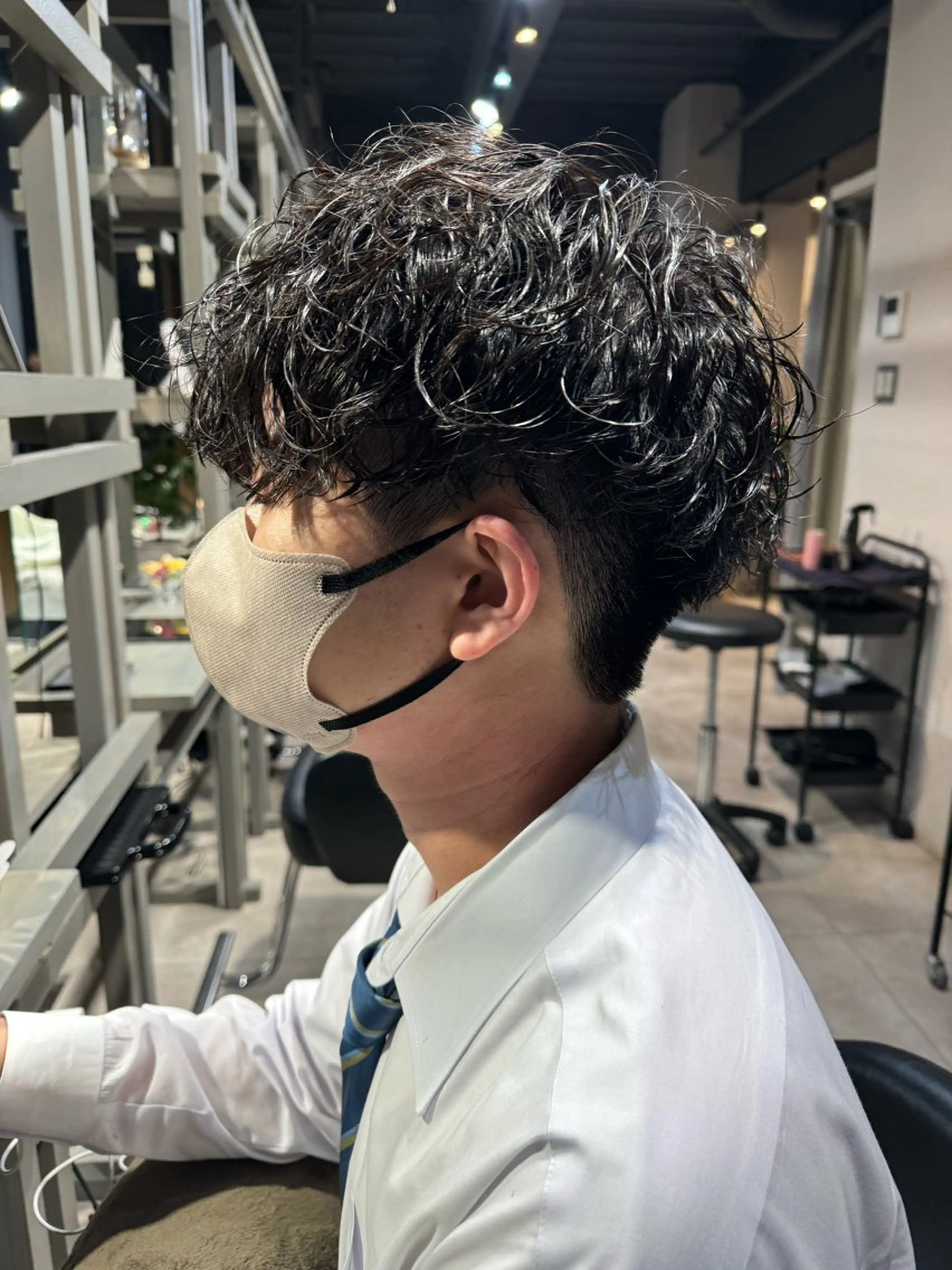ミディアム パーマ メンズ ミディアムパーマ メンズパーマ 学生（メンズ向け） 学生 Dxxxx III所属・オシャレ女性目線の 大人メンズ❁⃘*.ﾟのヘアスタイル