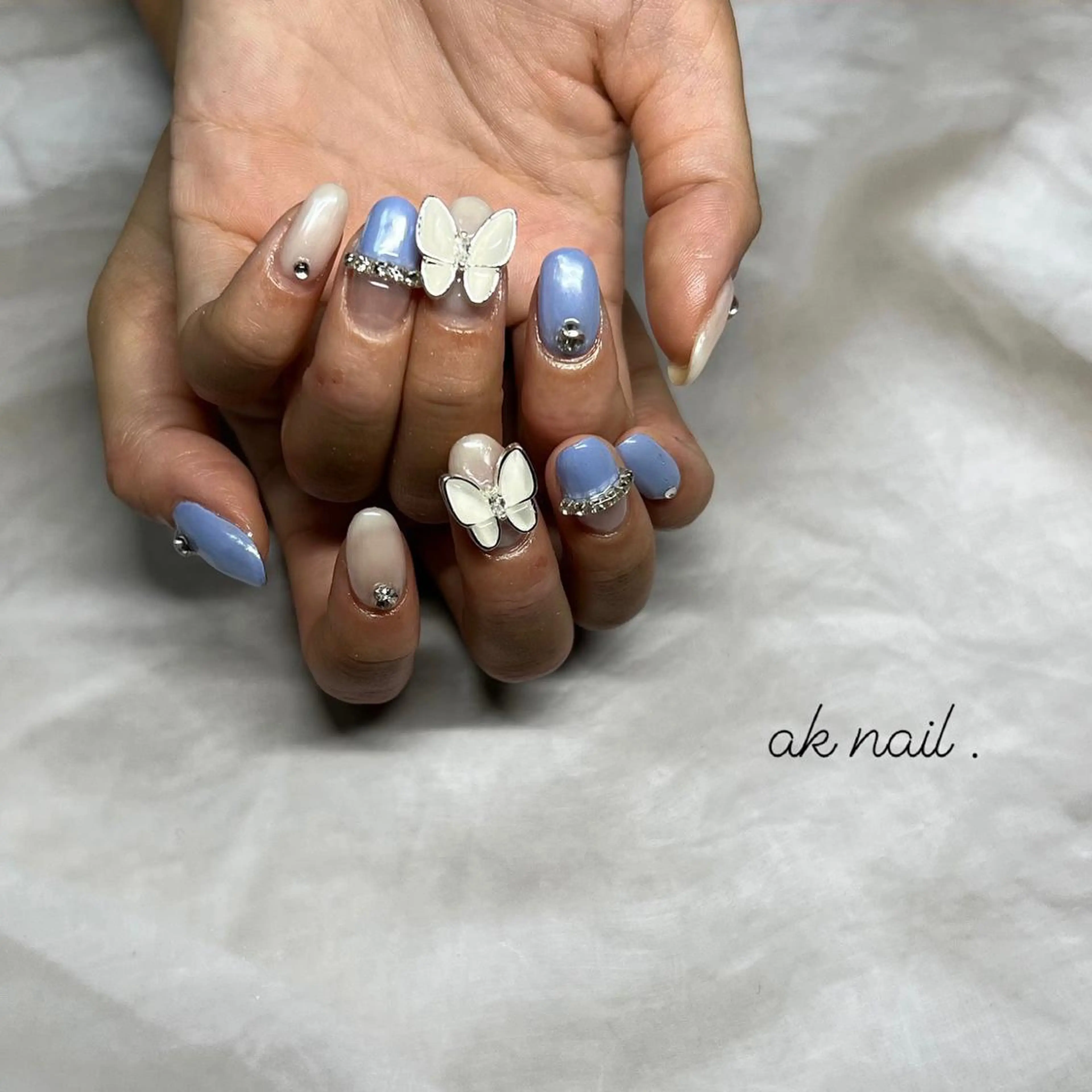 ミディアム ネイル ハンドネイル ak nail .のネイルデザイン