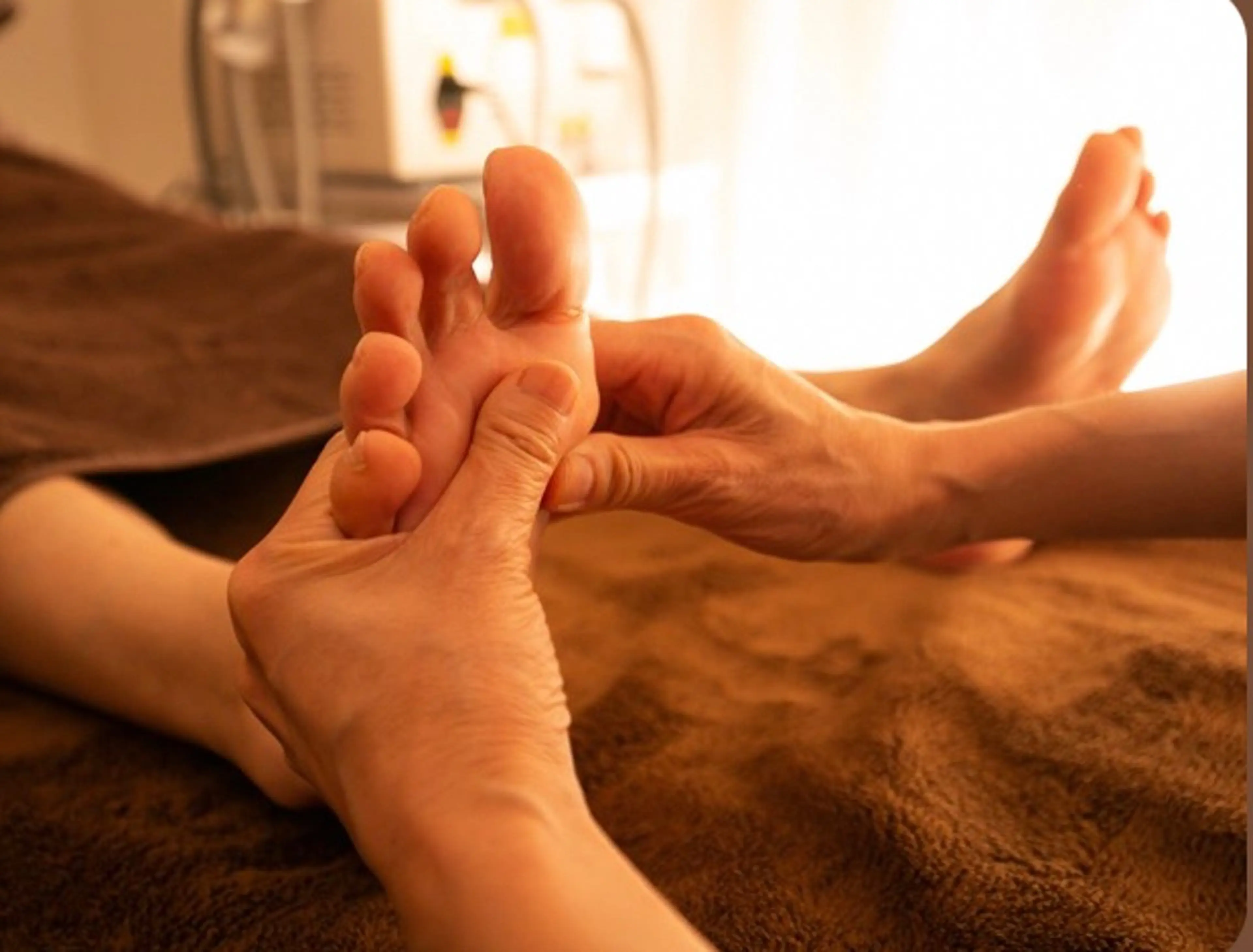 足裏リフレ 45分 ホットアイマスク付きの写真