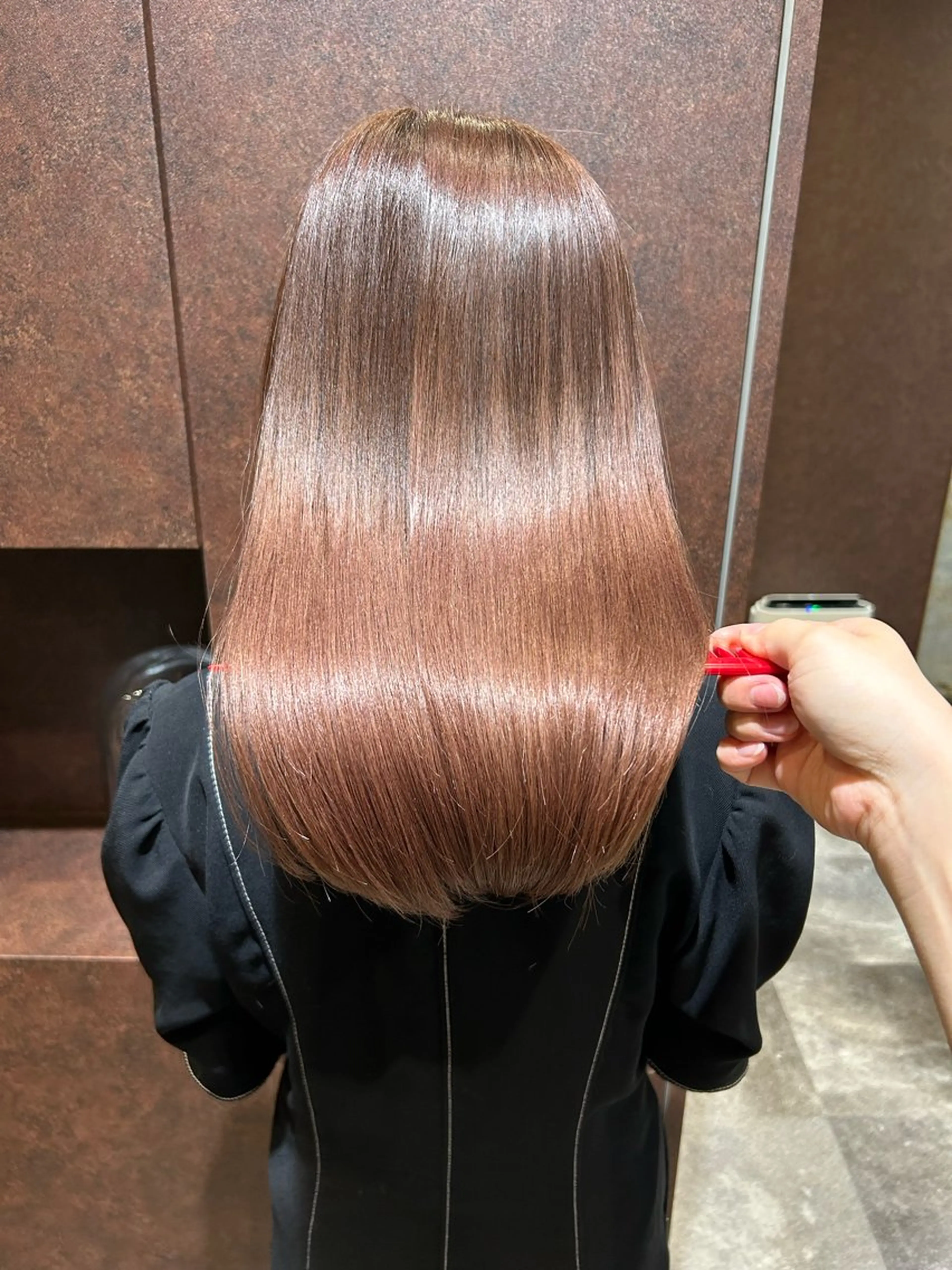 セミロング ヘアカラー トリートメント LORE所属・髪質改善✨美髪矯正✨ KAREN🍓のヘアスタイル