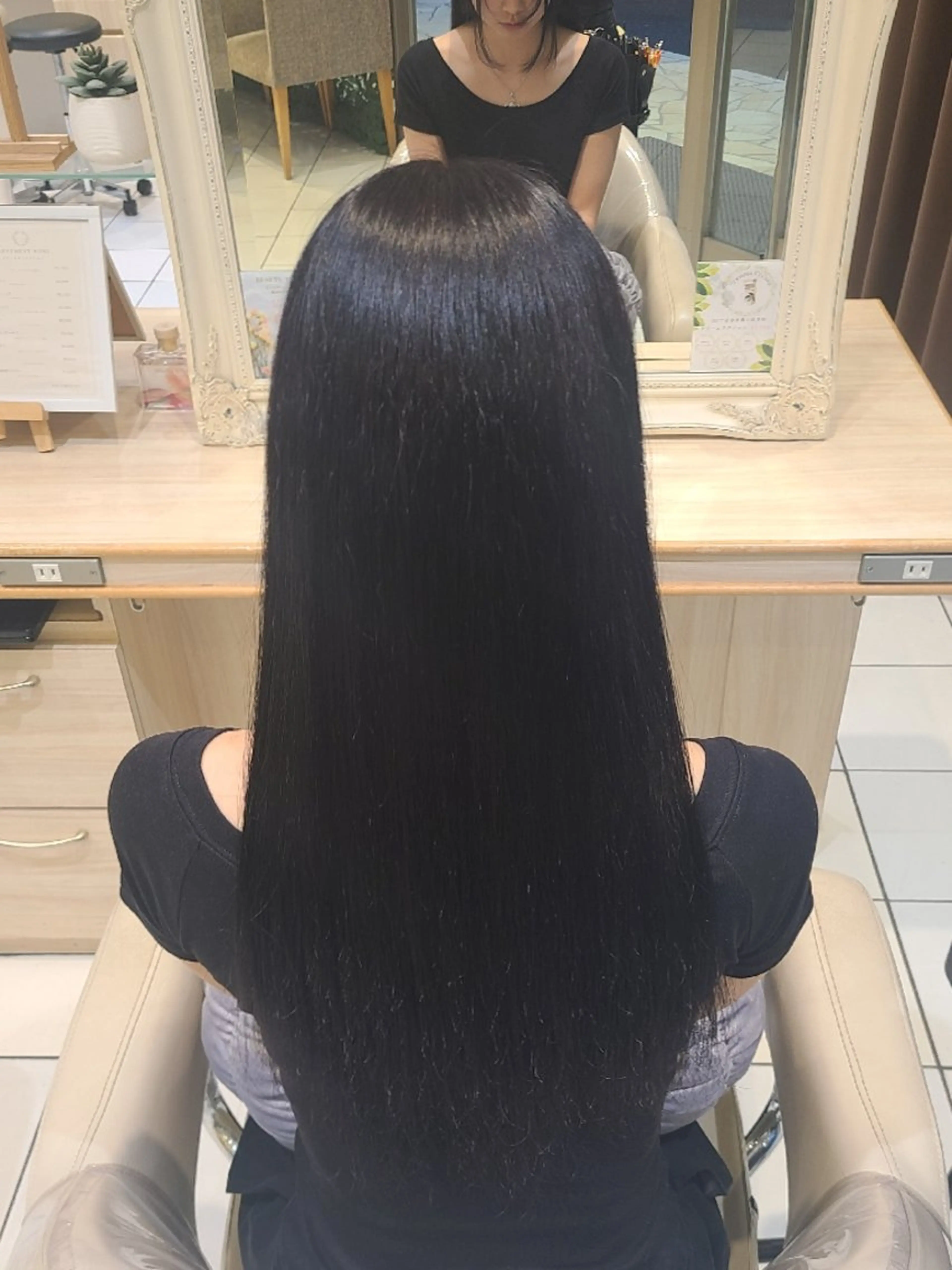 ロング カラー 黒髪 ラベンダーカラー 🖤デザインカラー ︎🤍ERINAのヘアスタイル