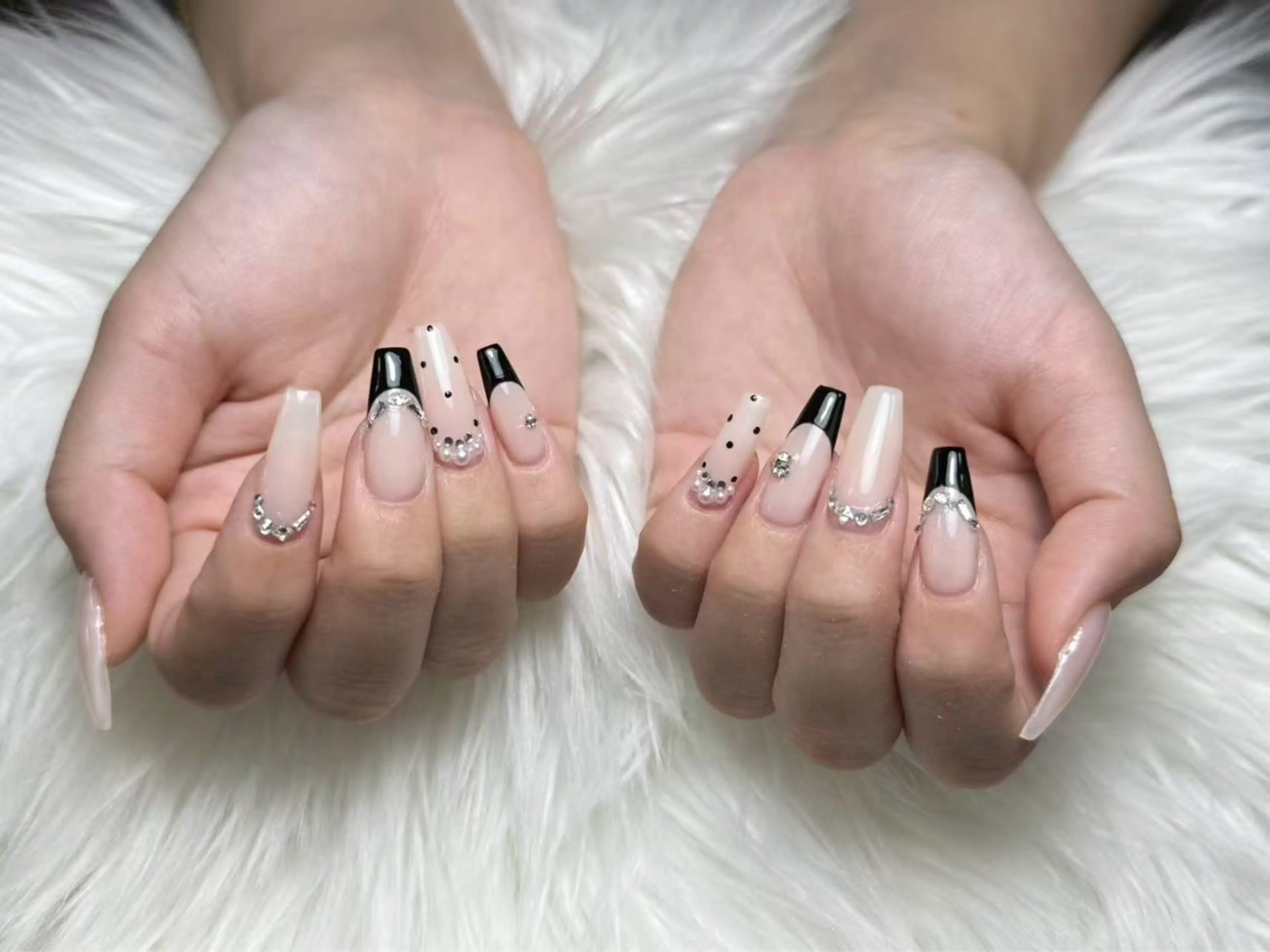ロング Moomi nail salonのネイルデザイン