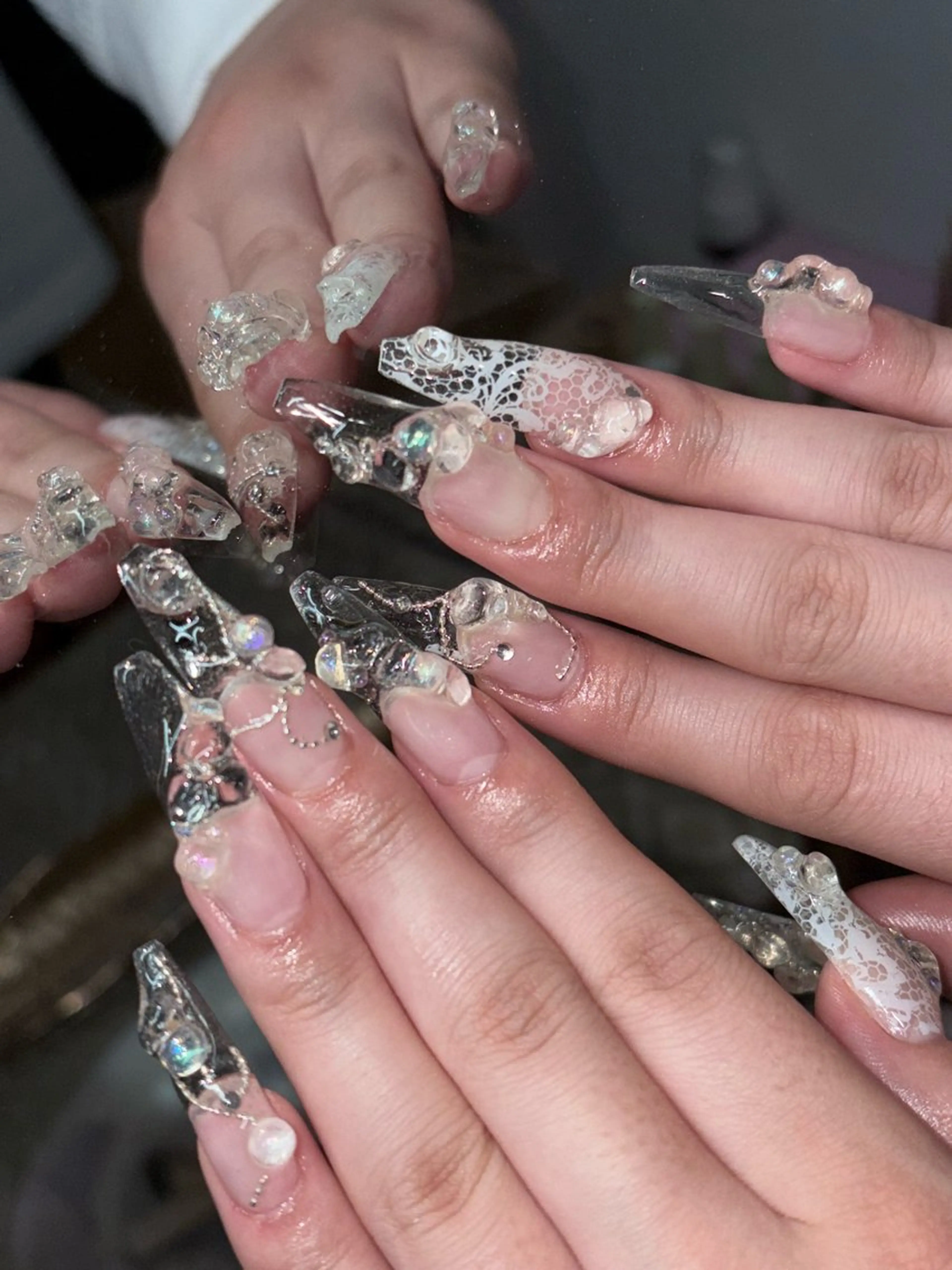 ネイル ハンドネイル NES NAIL所属・さゆり￤推しキャラ ￤ロングネイル🩷のネイルデザイン