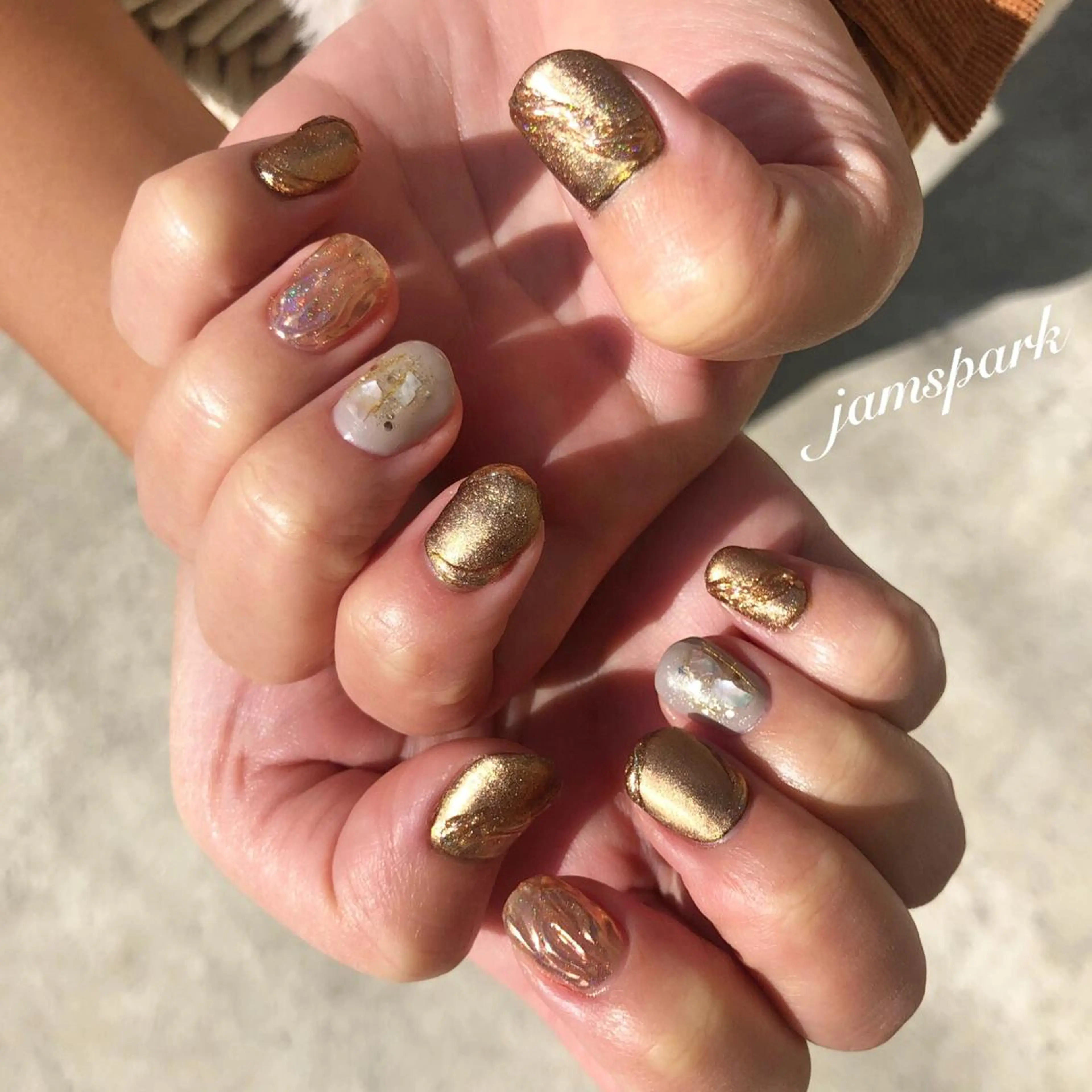 ネイル ジェルネイル ゴールド キラキラネイル マットネイル ミラーネイル ハンドネイル jamspark ✨のネイルデザイン