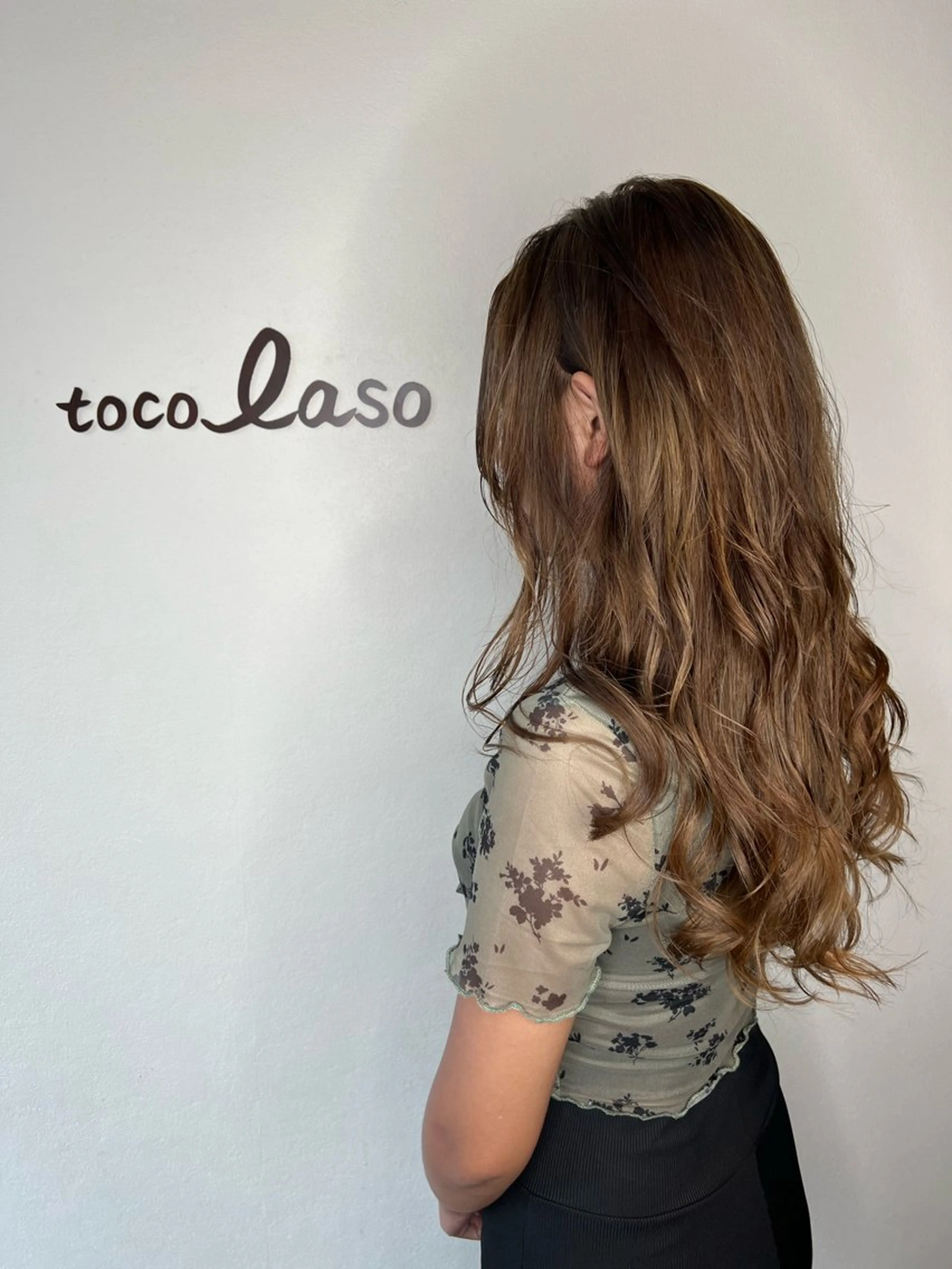 ロング カラー ブリーチ ブラウンカラー ヘアカラー Tocolaso柏店所属・いさく ひでみつのヘアスタイル