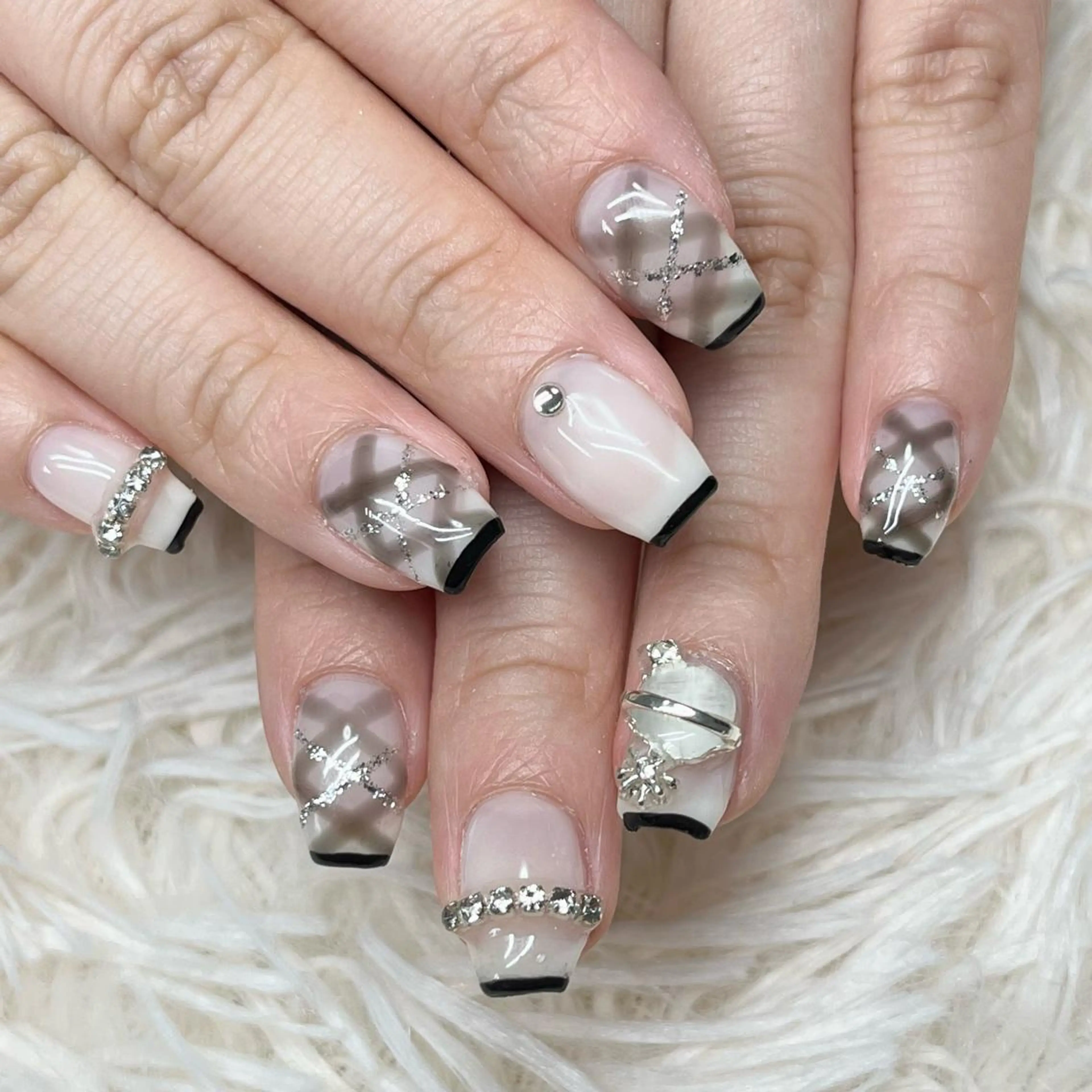 ネイル アートネイル クリアネイル フレンチネイル ジェルネイル ガラスフレンチ 🐕🦺Yappy 💗A-tanのネイルデザイン