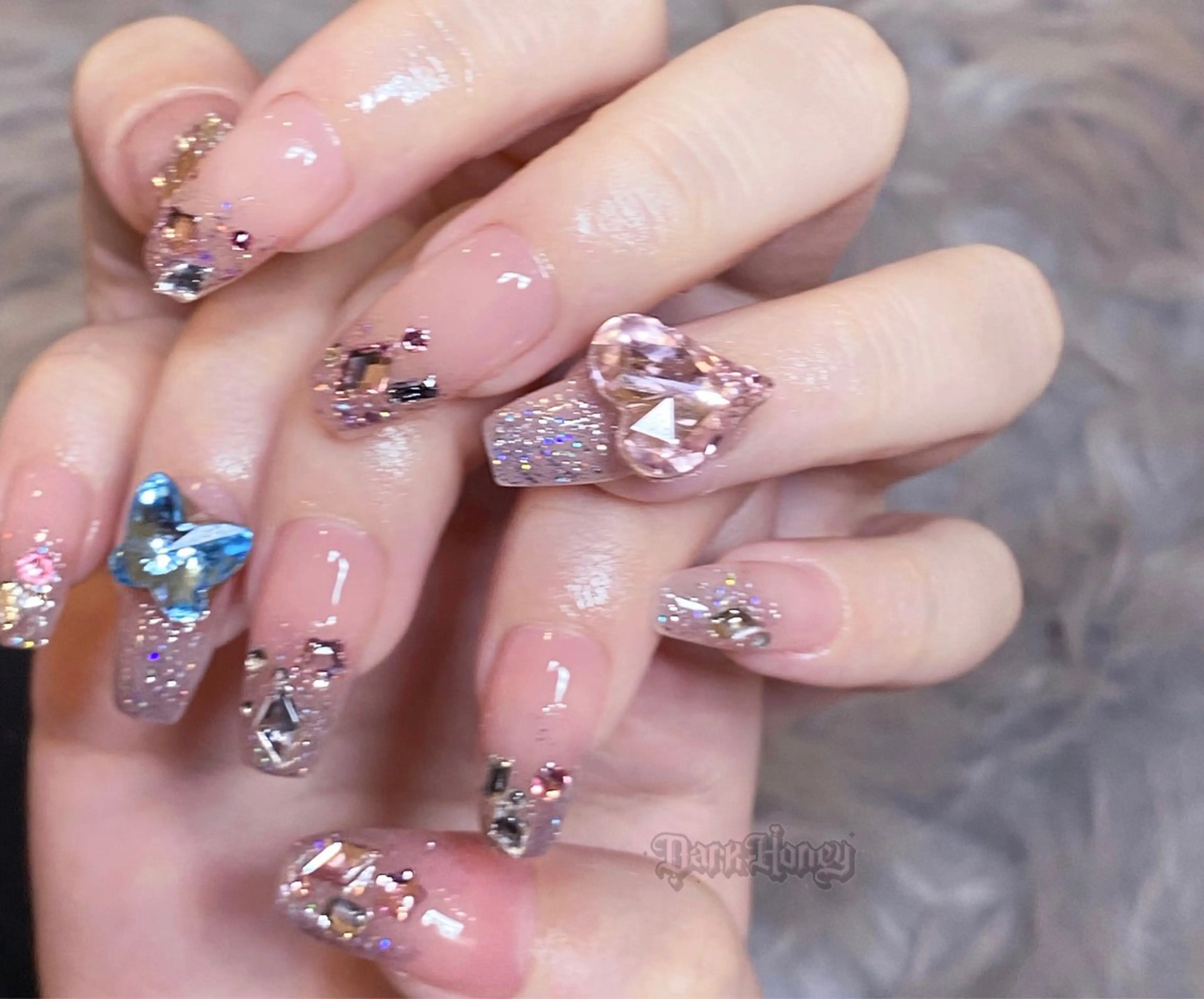 ネイル Dark Honey Susuのネイルデザイン