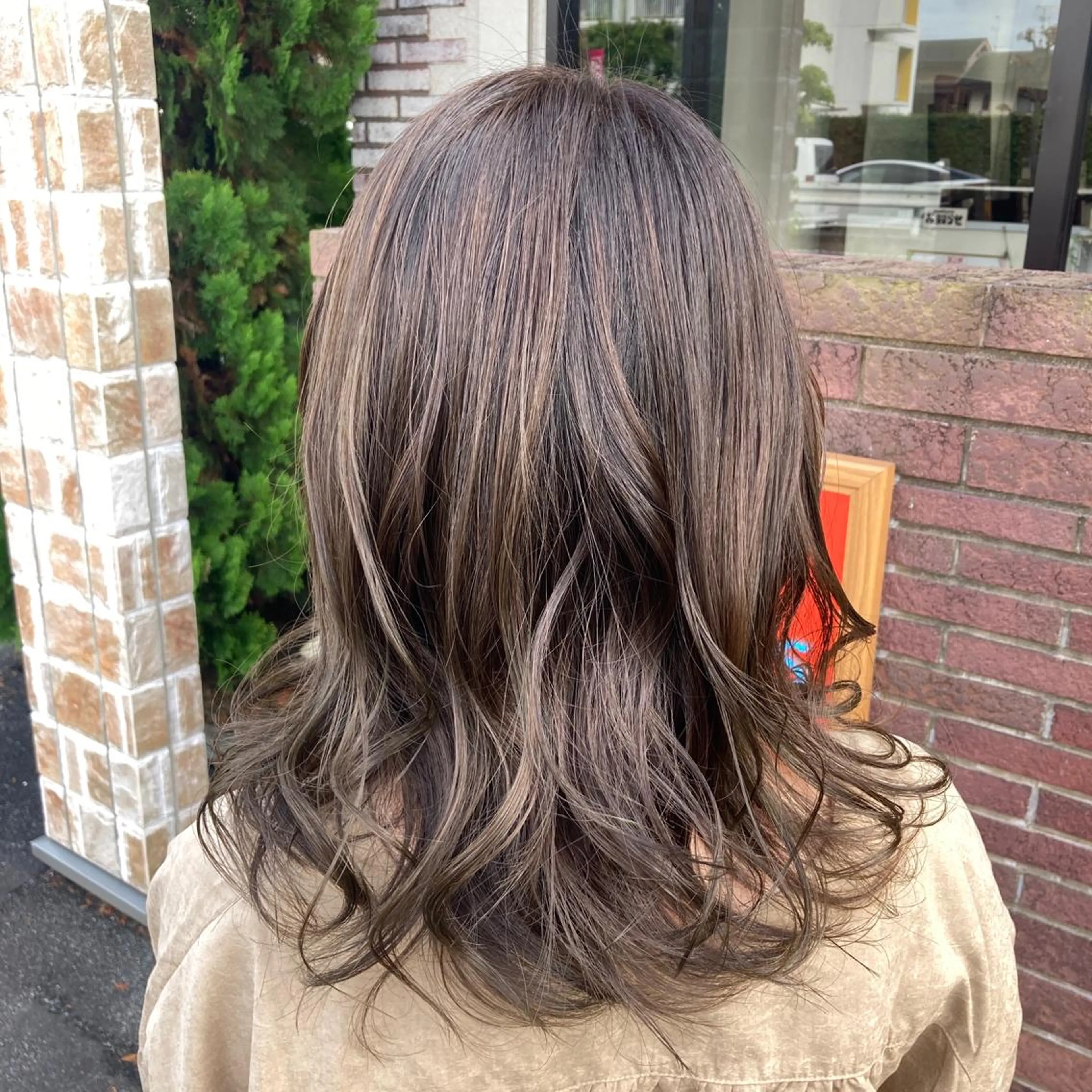 ミディアム カラー Well‘s黒木🌿 レイヤー💎寒色のヘアスタイル