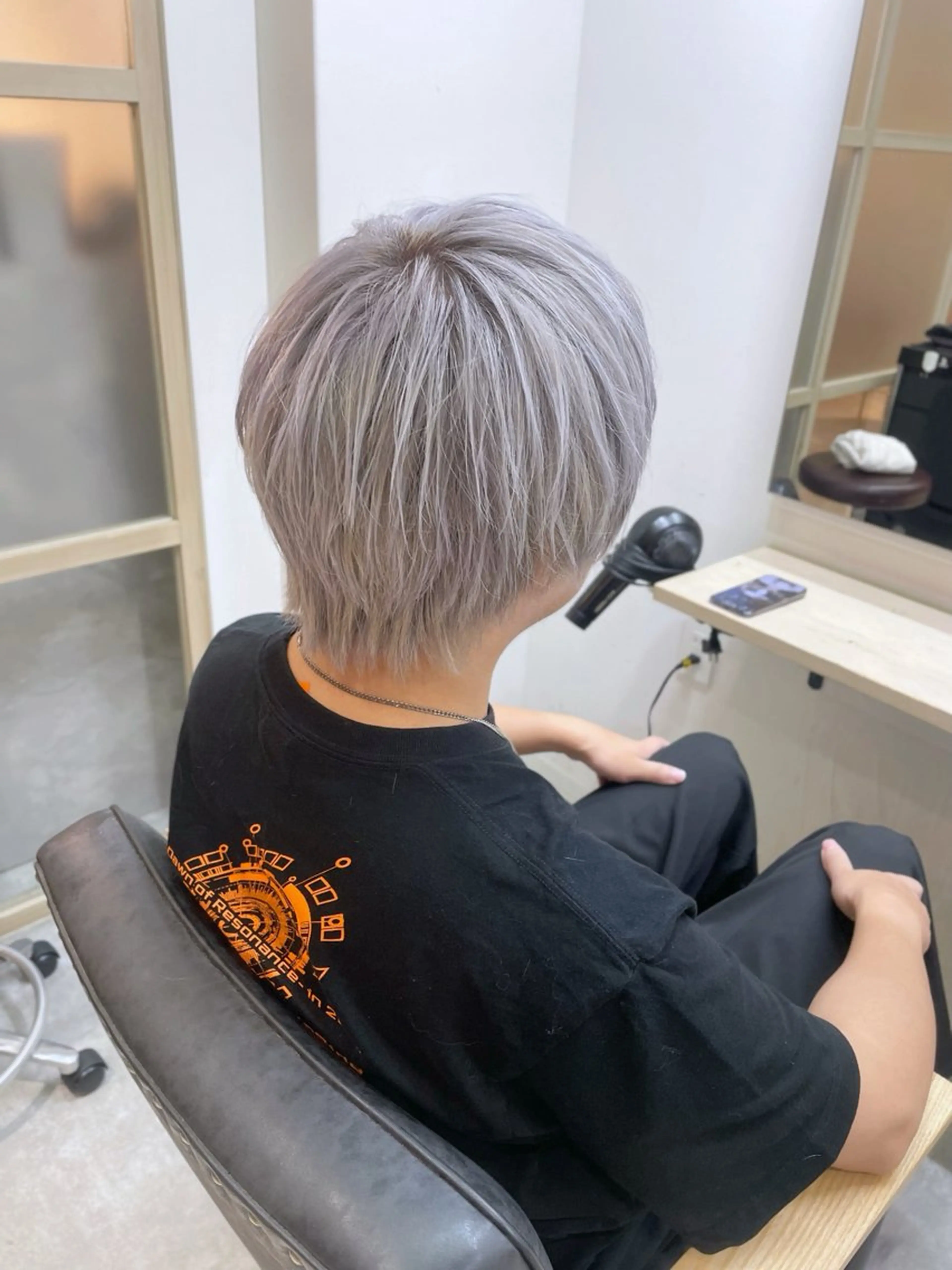 ミディアム カラー メンズ ミディアムパーマ メンズブリーチ メンズハイトーン メンズパーマ ブリーチ EMANON新宿南口所属・🦄中性ウルフ ☁️Shiori🦄のヘアスタイル