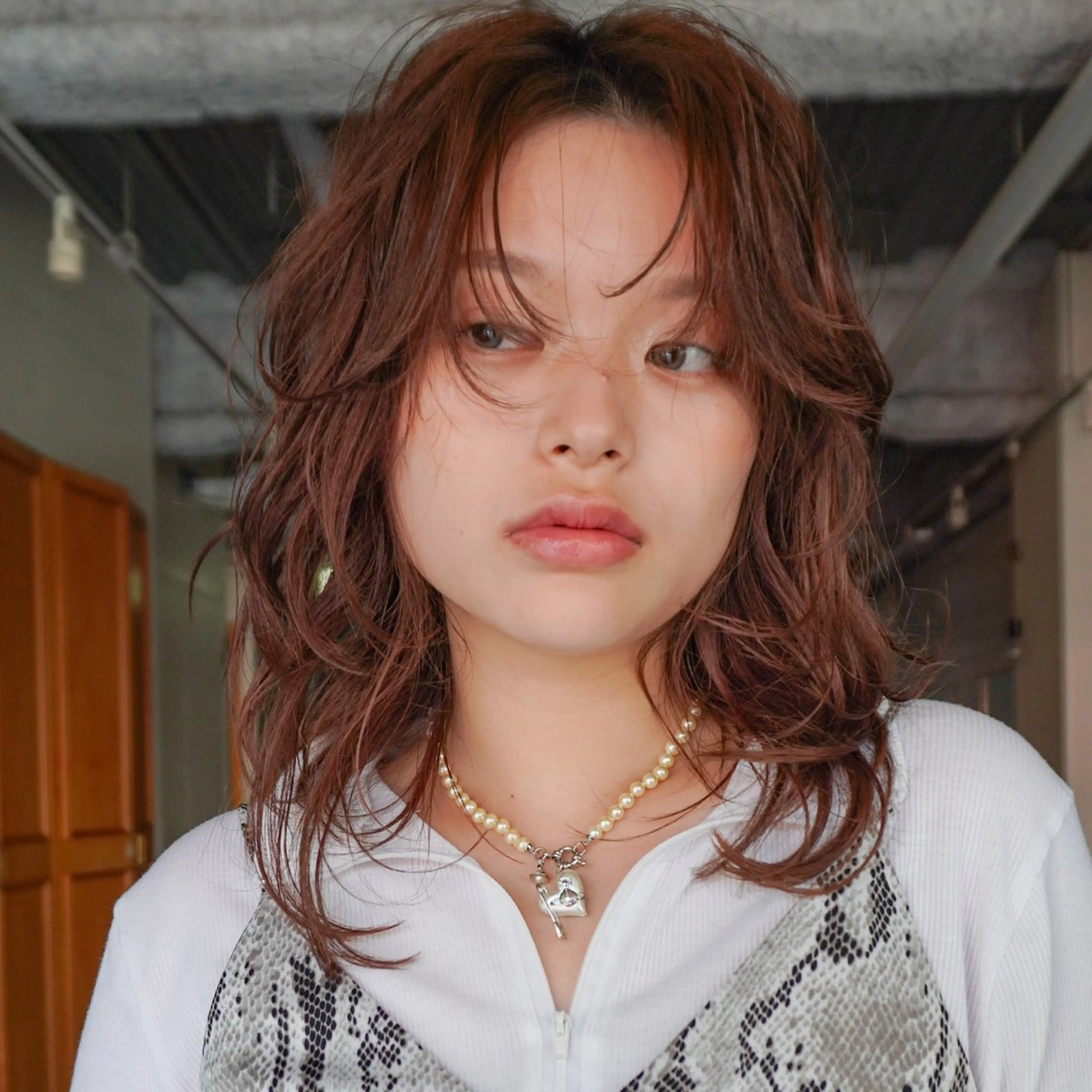 ミディアム カラー ミディアムレイヤー レイヤーカット カット ヘアカラー トリートメント ◽️モードヘア◽️ SHOUTOのヘアスタイル