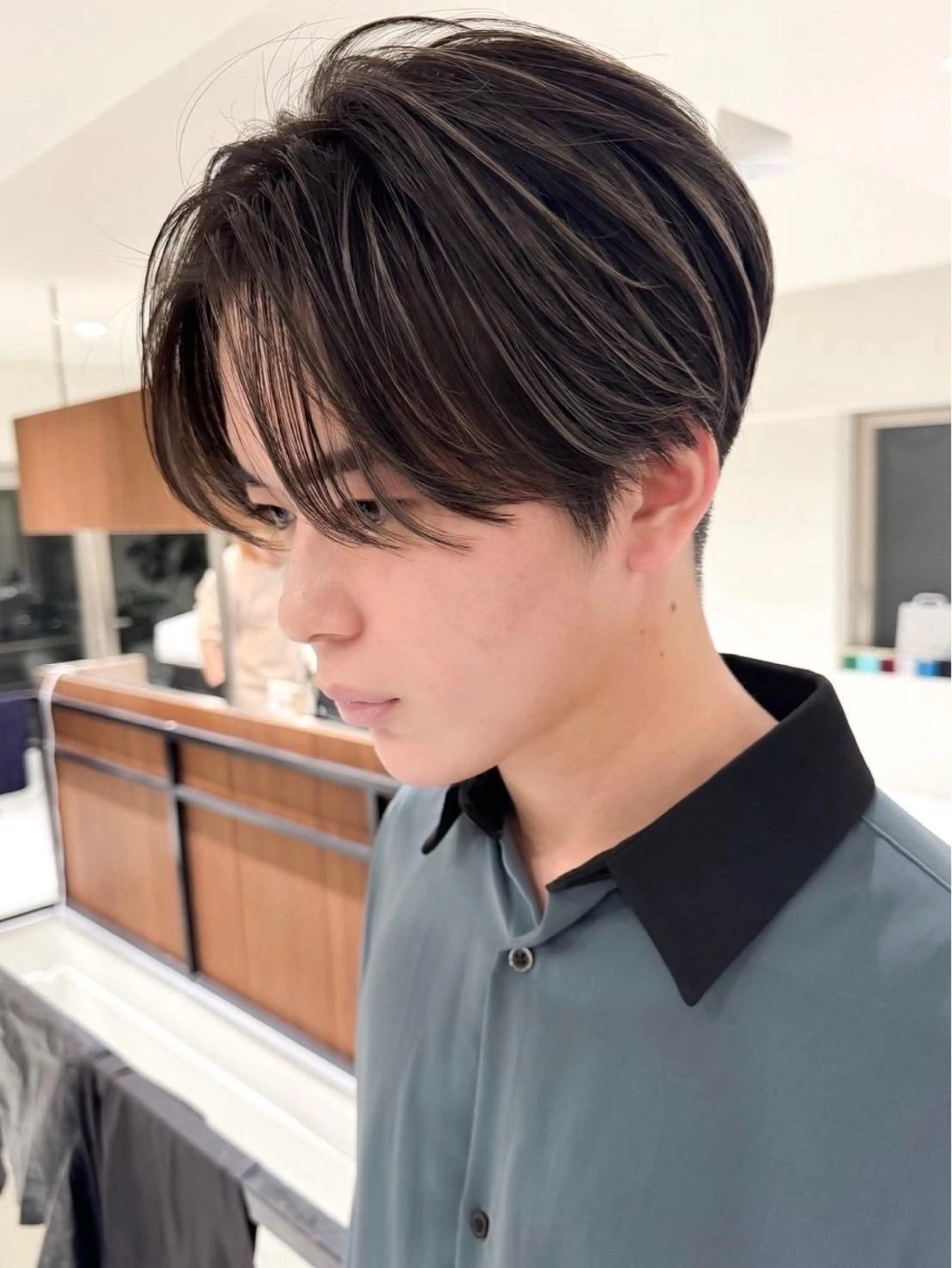 ショート カラー 金碇 祐羽人のヘアスタイル