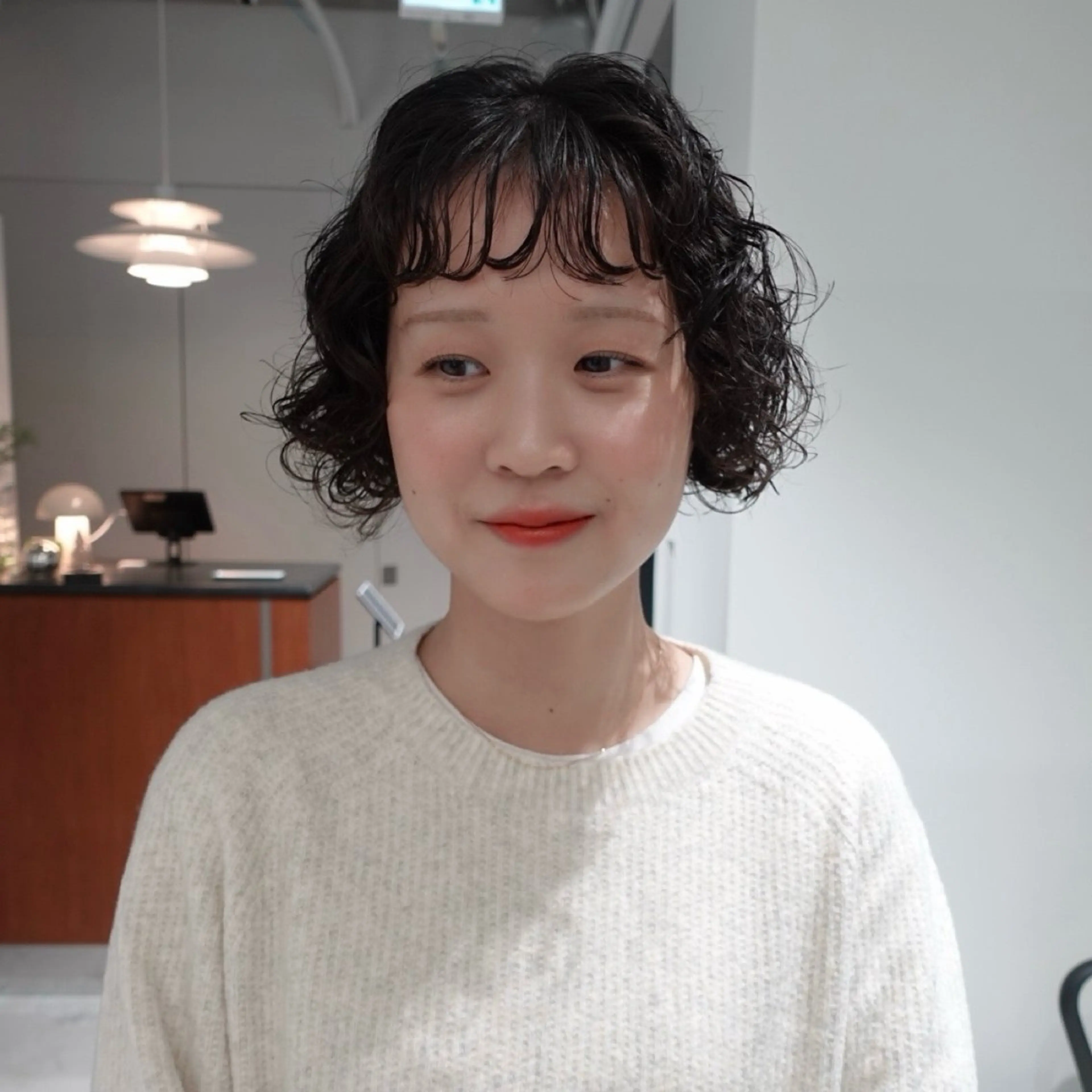 ショート パーマ ヘアアレンジ ボブ オン眉 パーマ 🌐サトウ リョウ🌐のヘアスタイル