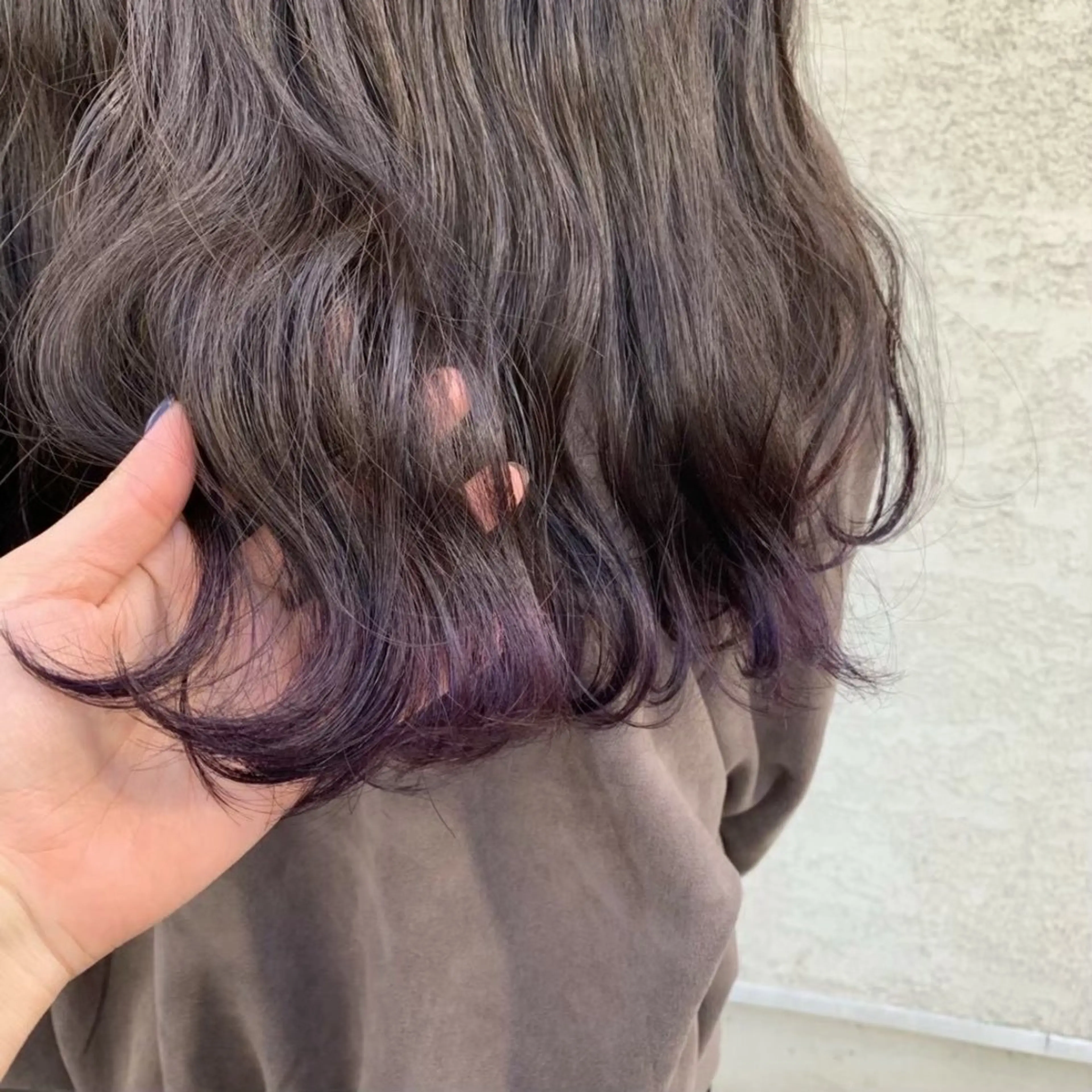 カラー インナーカラー 衣川 胡桃のヘアスタイル