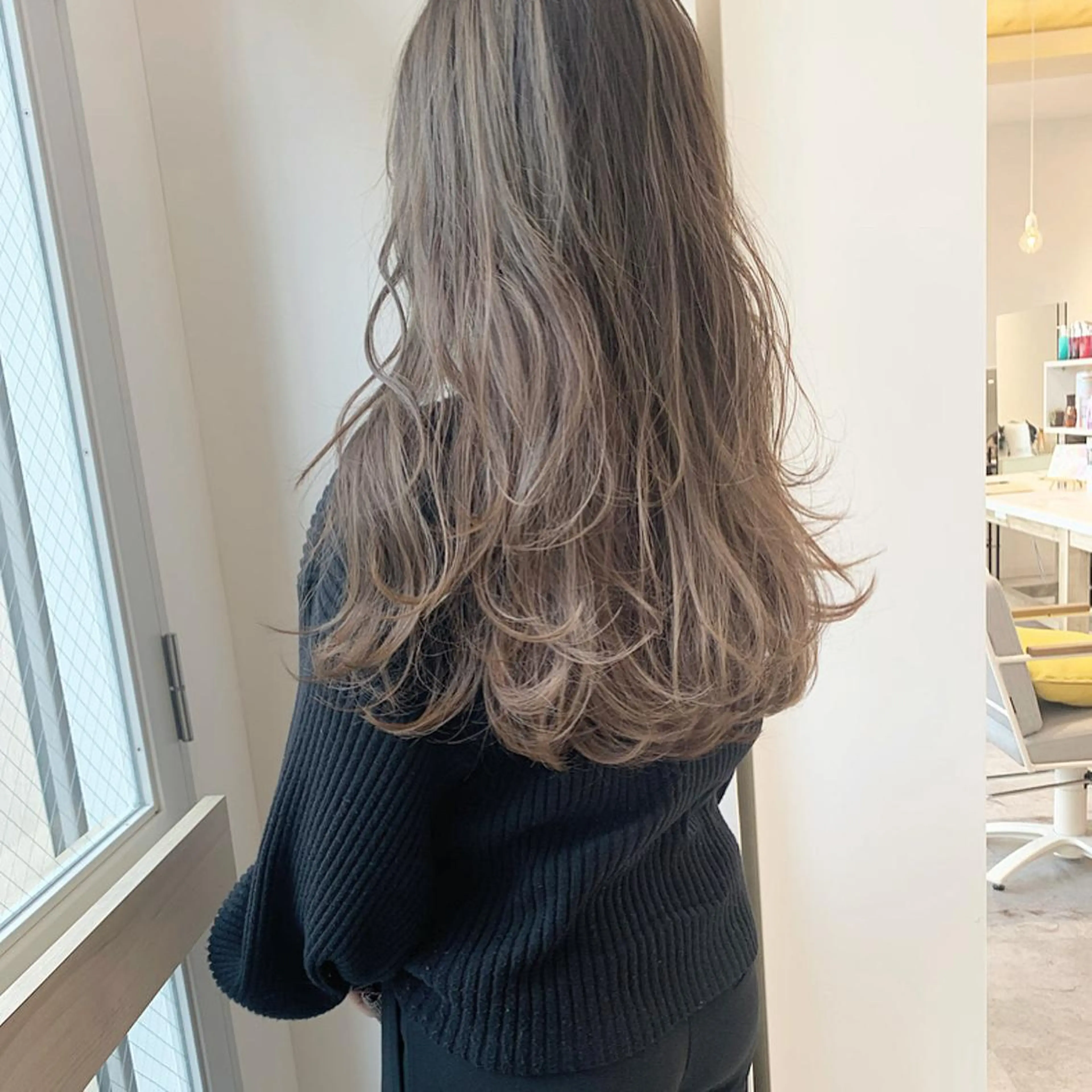 セミロング カラー SALOWIN浦和店所属・1日5名限定美容師 miwaのヘアスタイル