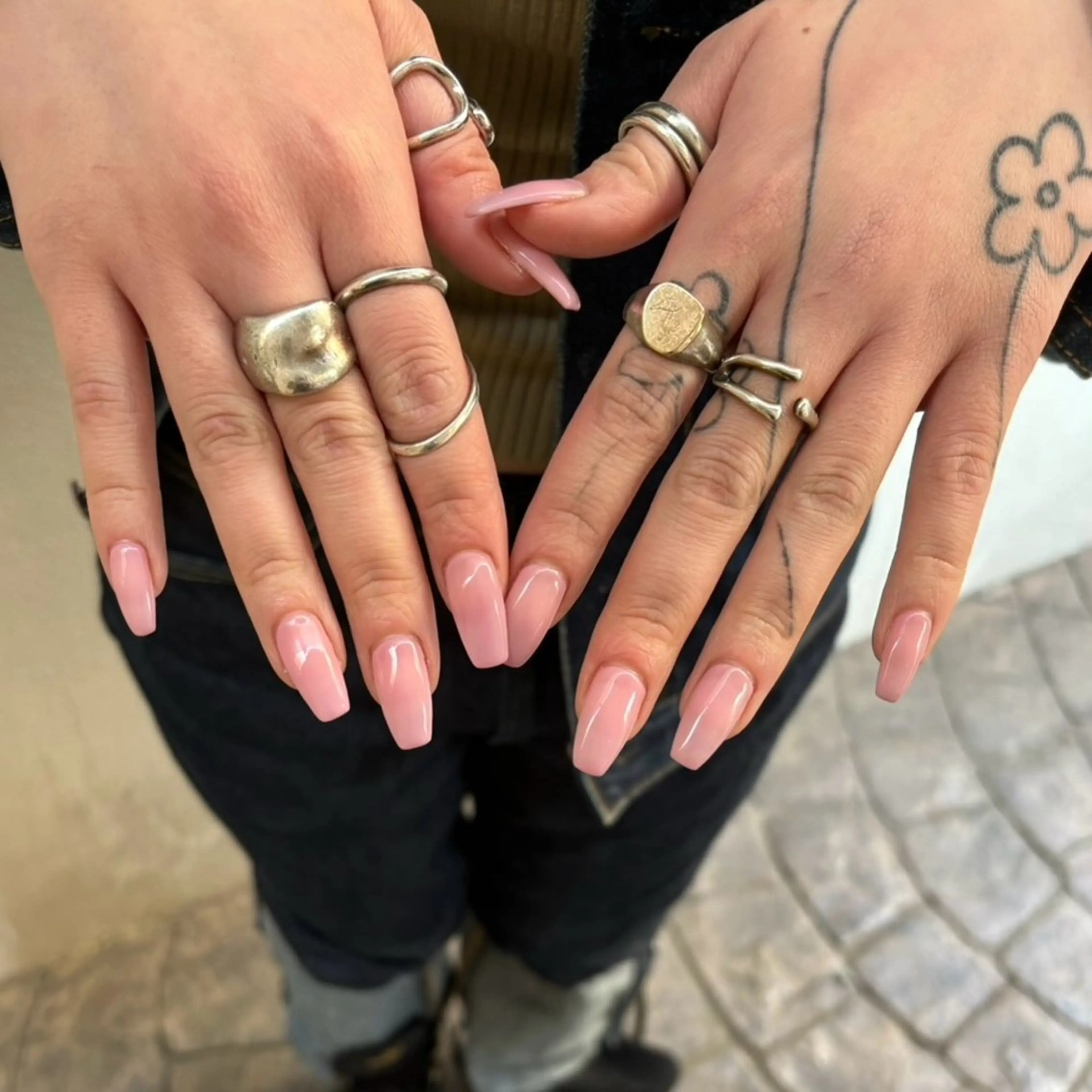 ワンカラー・ラメ・ラメグラ💅🏽フィルイン施術✨の写真