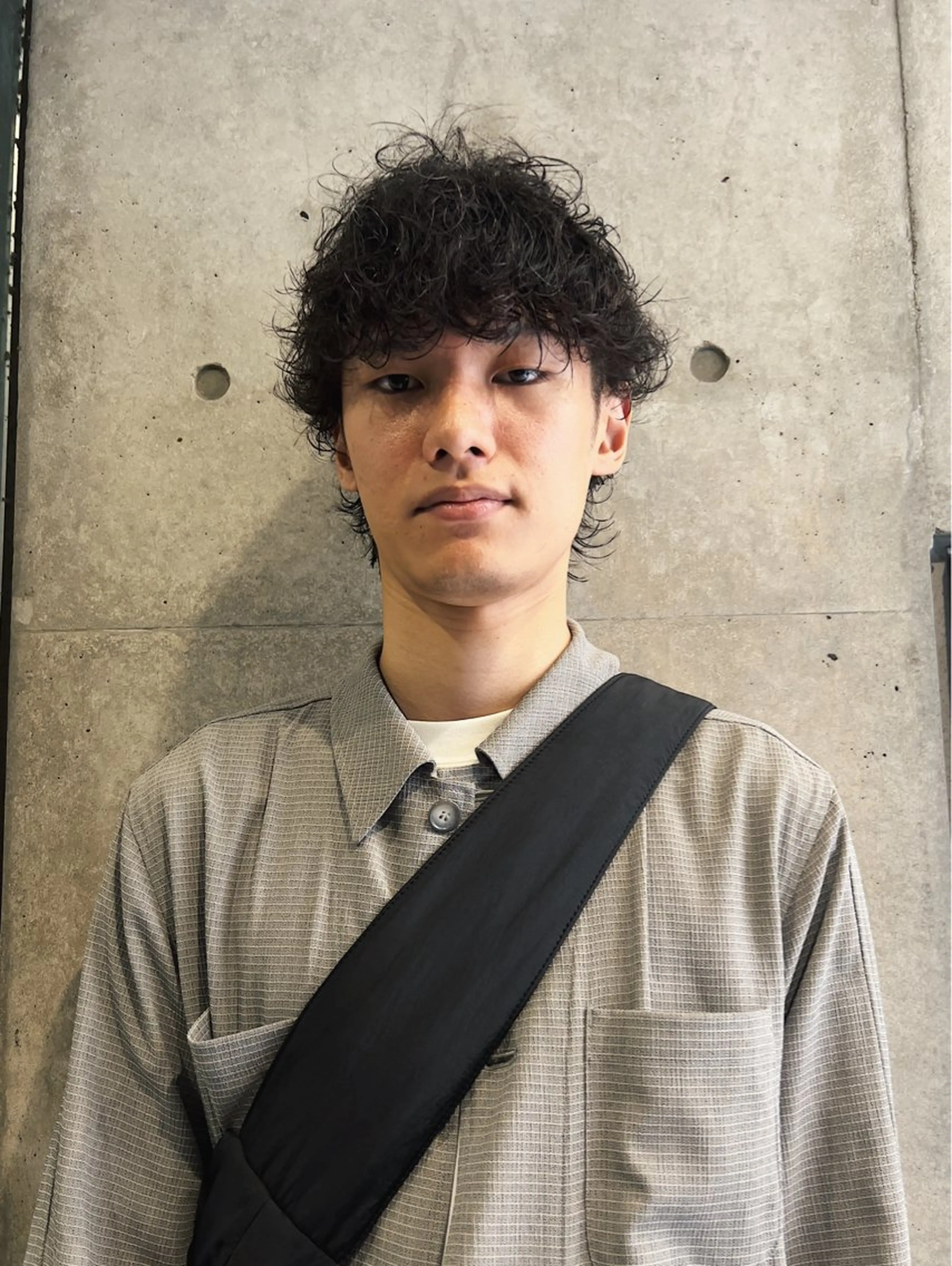 パーマ メンズ メンズパーマ 波巻きパーマ カット パーマ 大阪メンズハイトーン /スパイキー/RAIのヘアスタイル