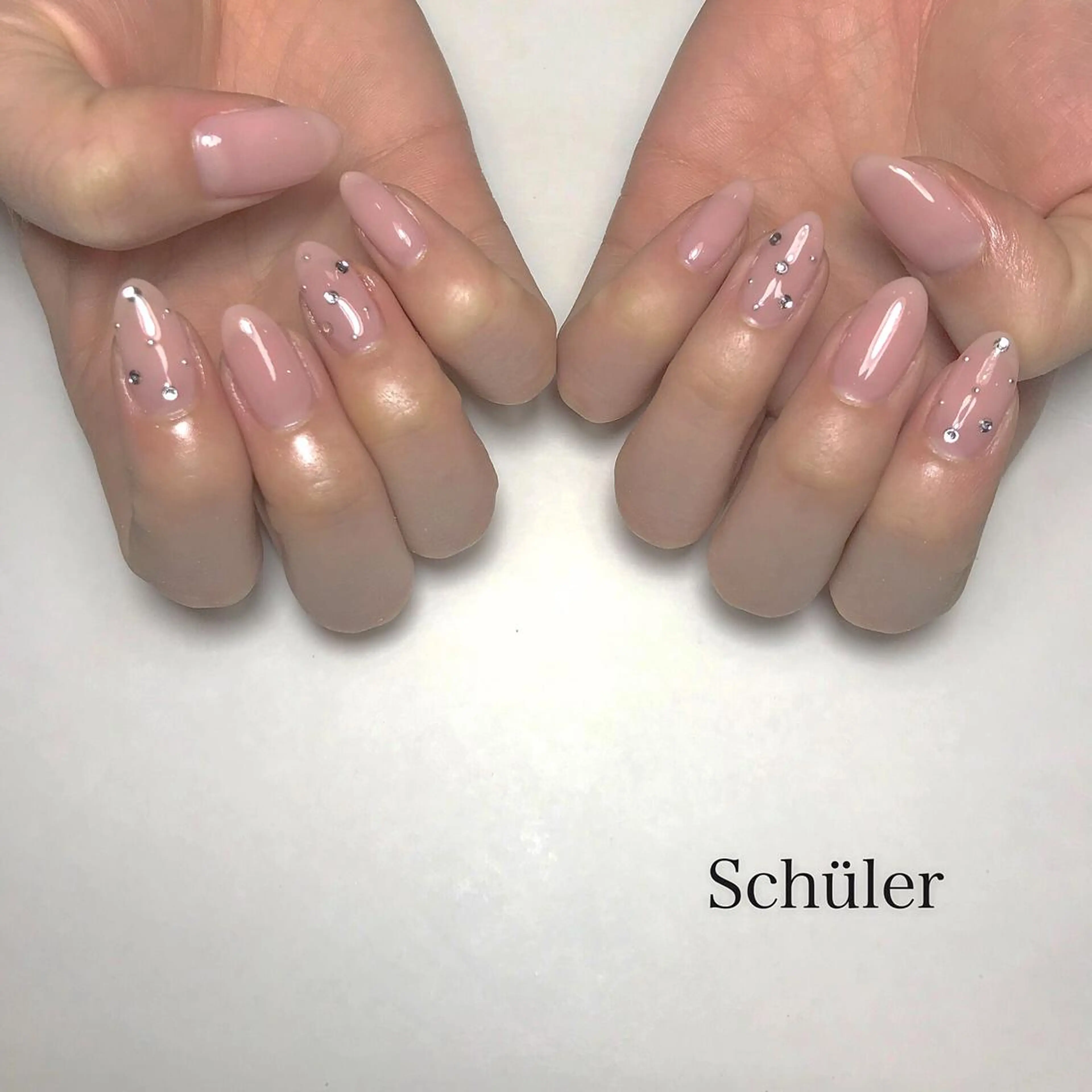ネイル Schüler所属・野内 まきのネイルデザイン