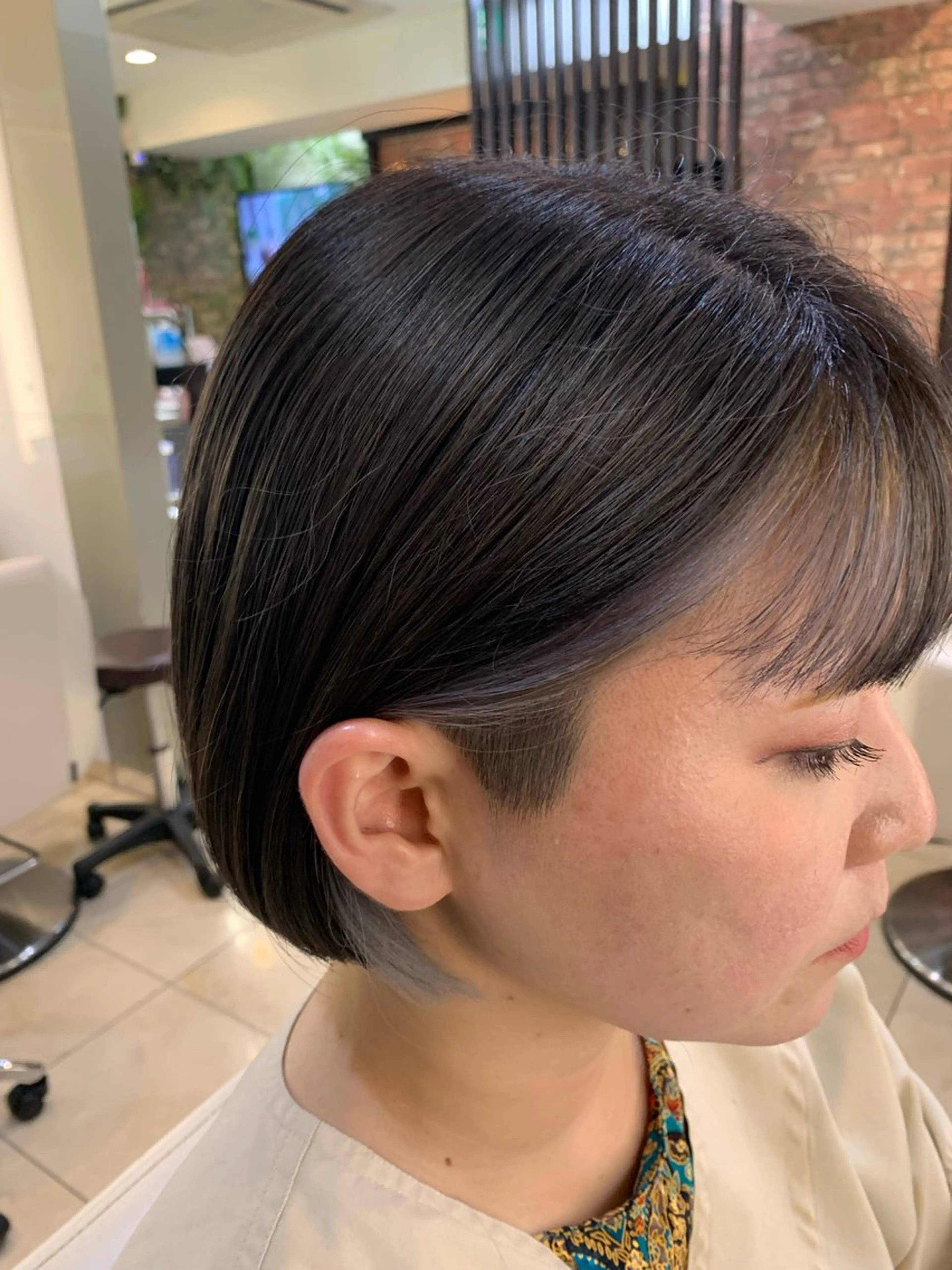 ショート カラー ブリーチ インナーカラー ヘアカラー トリートメント 石垣廣乃 /Hironoのヘアスタイル