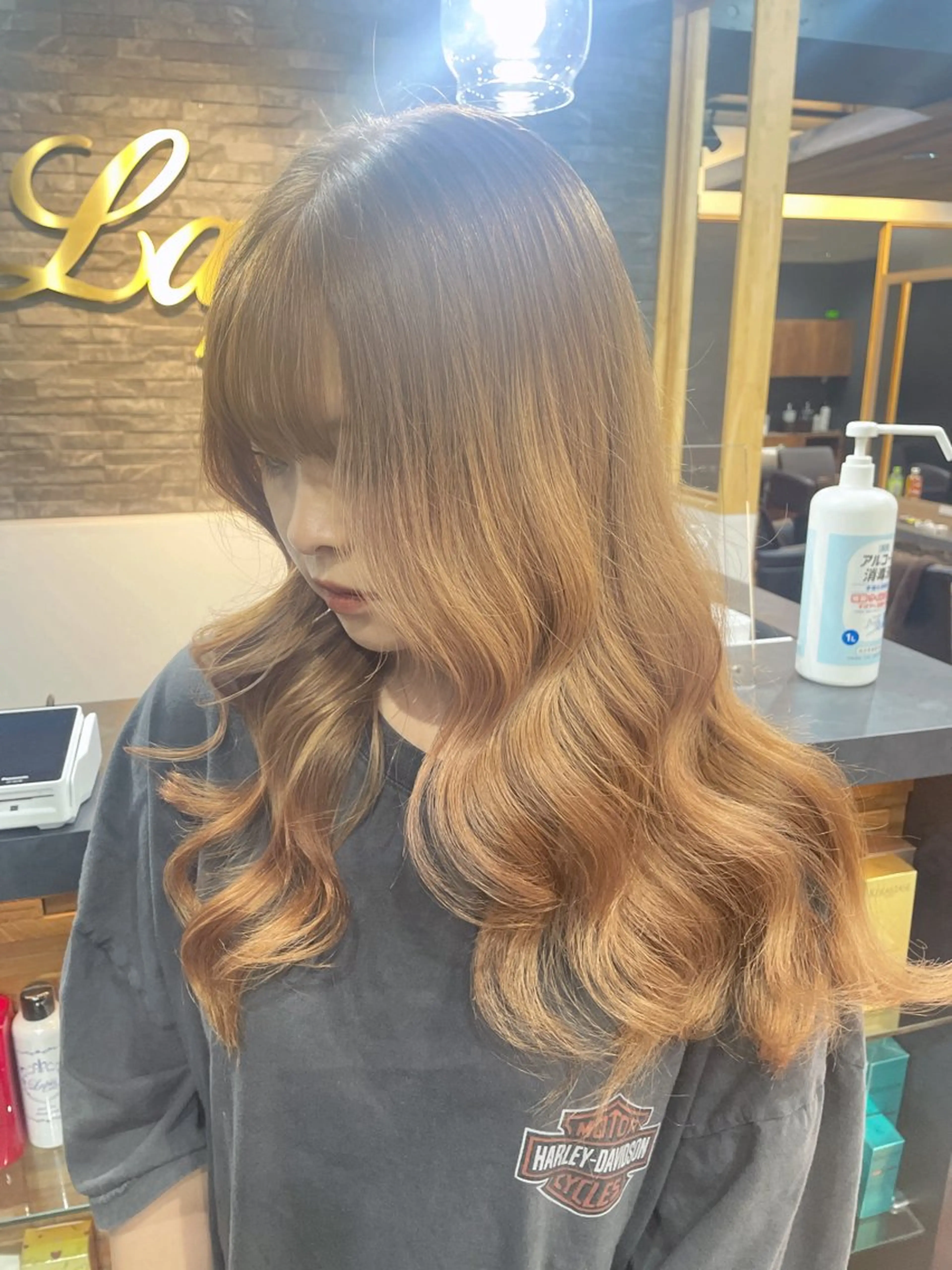 ロング カラー lapis  Rie シールエクハイトーンのヘアスタイル