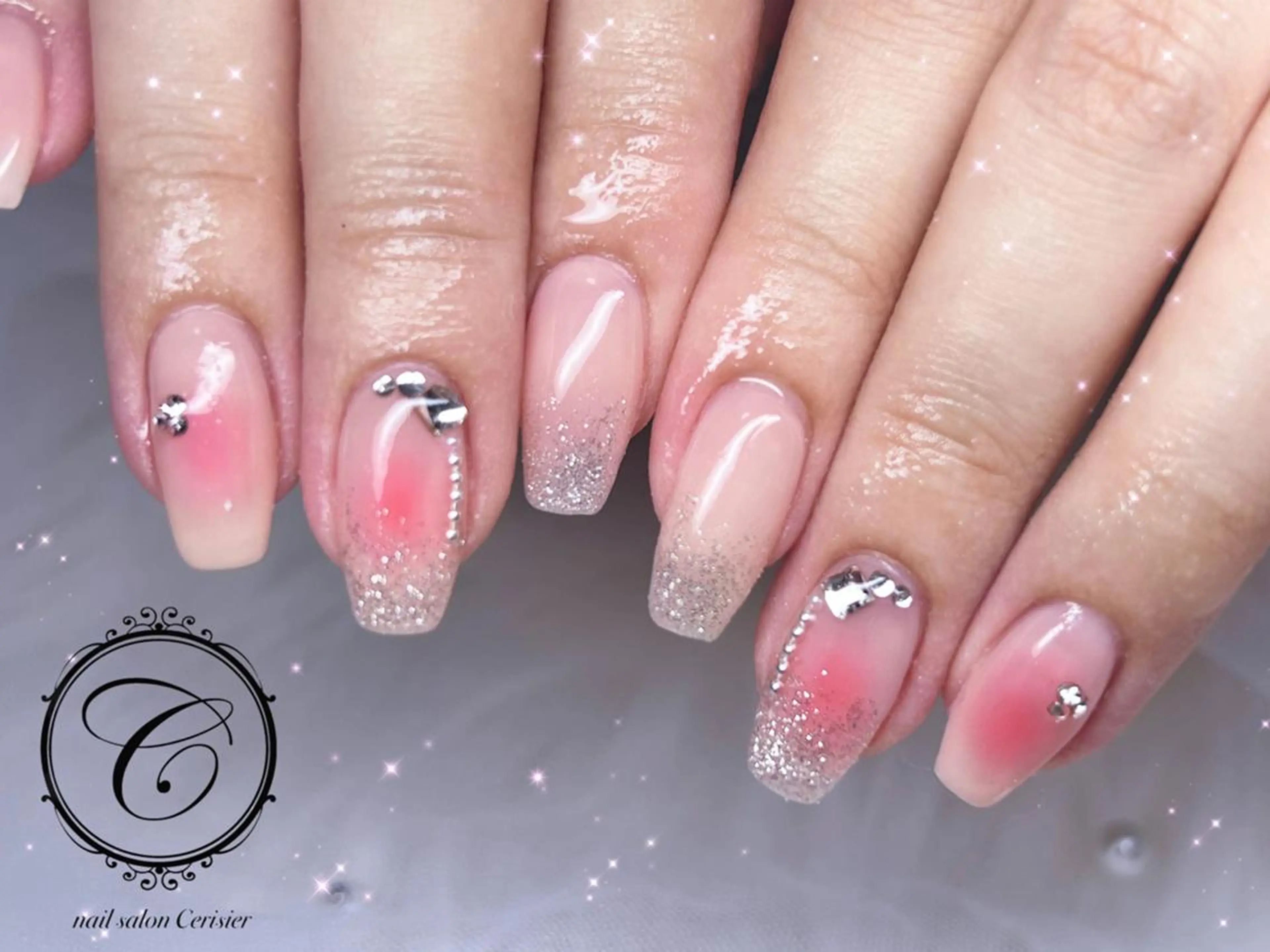 ネイル チークネイル ジェルネイル パラジェル ワンホンネイル cerisier セリシールのネイルデザイン