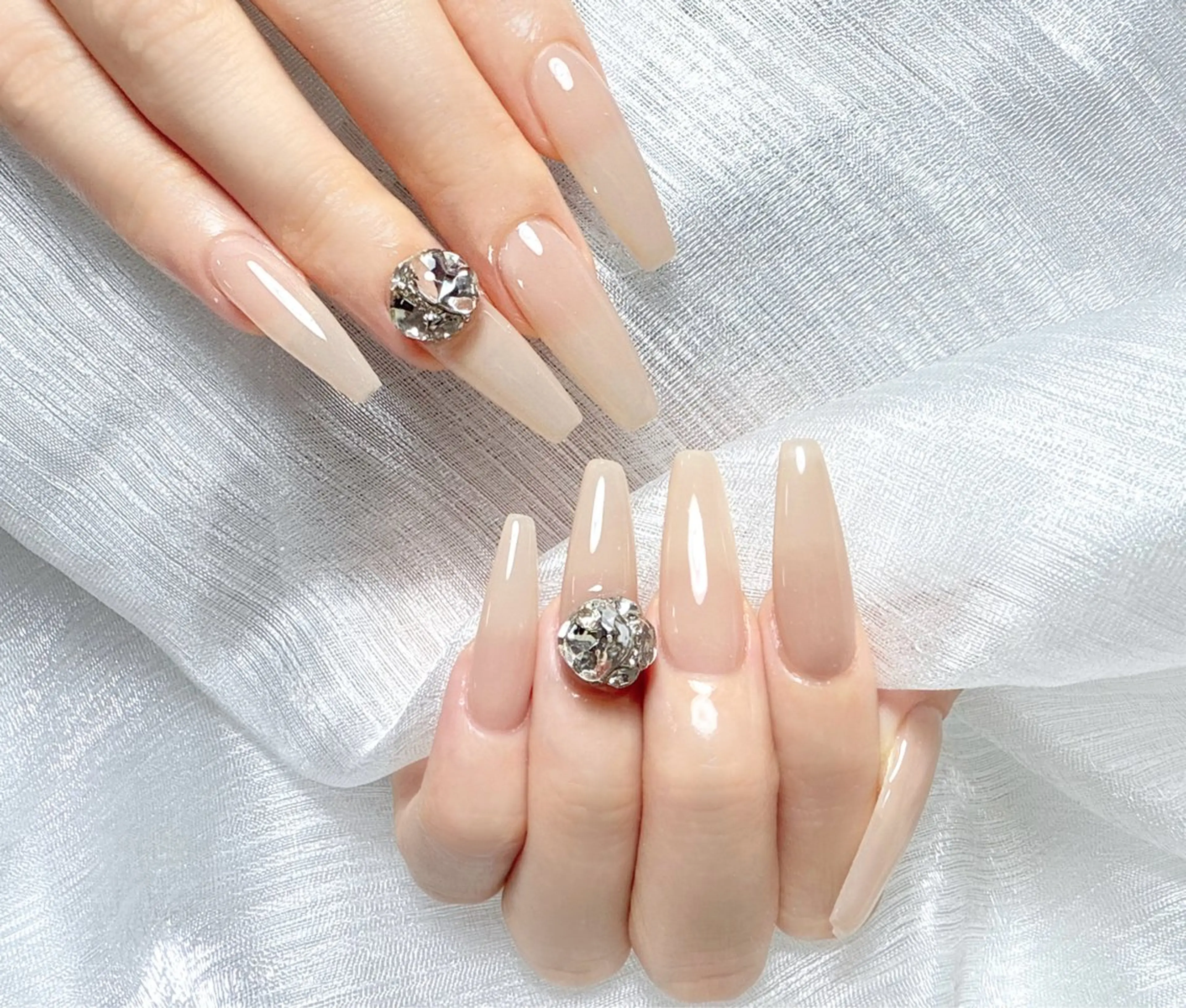 ネイル ワンカラーネイル ハンドネイル ハンドケア L. Nailのネイルデザイン