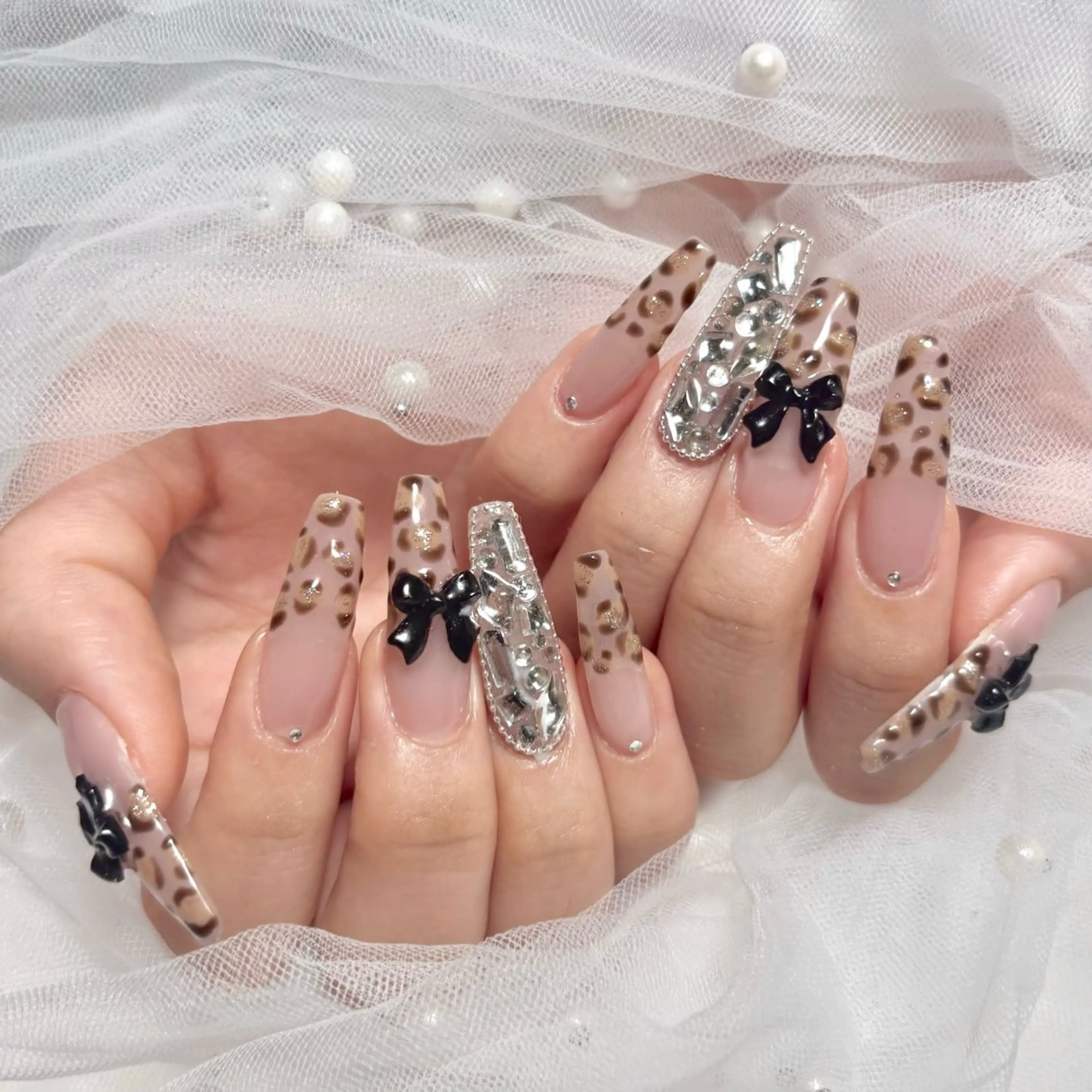 ネイル ハンドネイル 🎀藤沢ガーリーネイ ル/長さ出し🎀のネイルデザイン