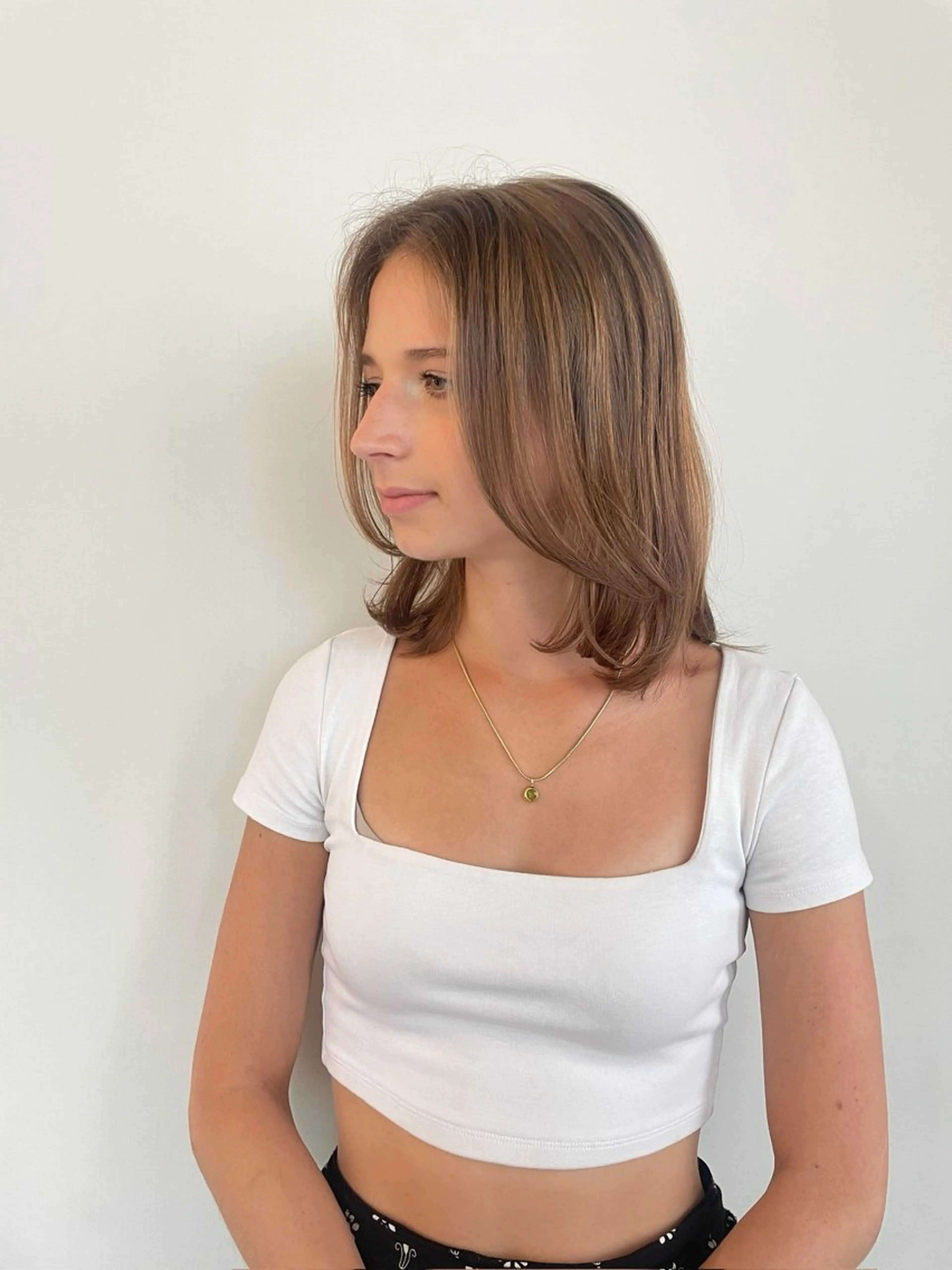 ミディアム レイヤーカット ローレイヤー TIECHEL所属・韓国ナチュラル・ ベージュ/落合夏希のヘアスタイル