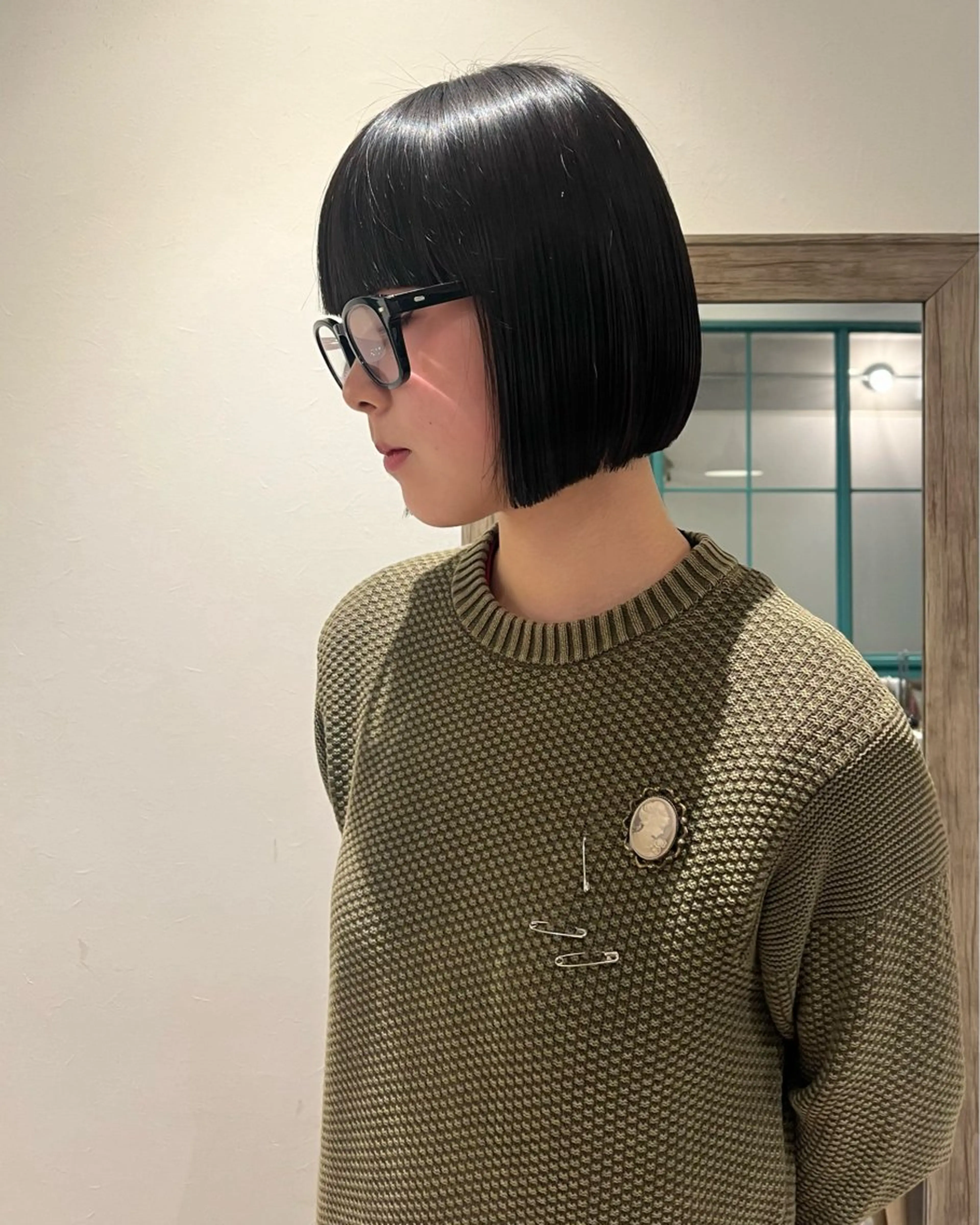 ショート カラー カット ヘアカラー トリートメント 切りっぱなしボブ ×顔周り🌷江梨🍎のヘアスタイル