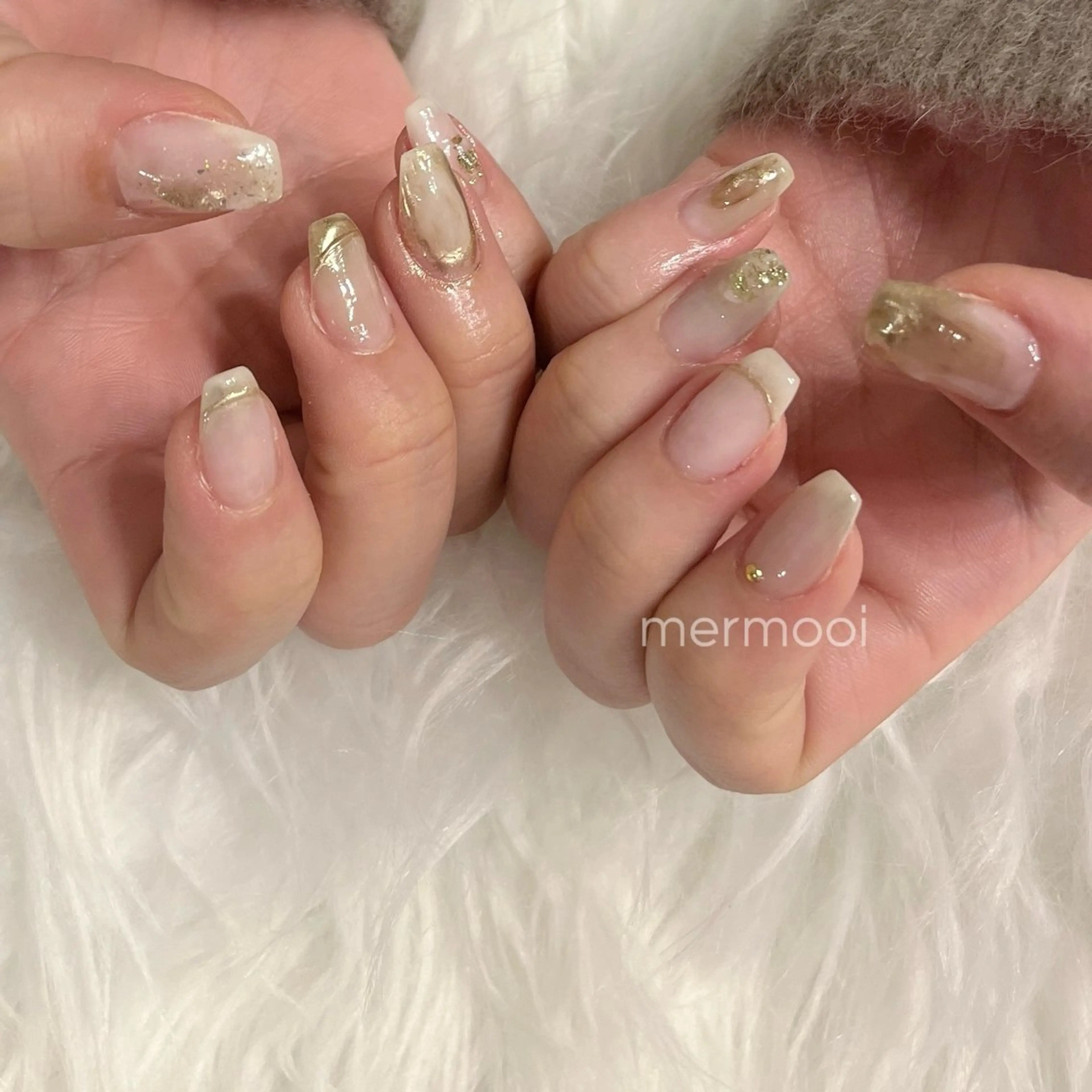 ネイル ミラーネイル ニュアンスネイル ぷっくりネイル ハンドネイル melu所属・melu yukikoのネイルデザイン